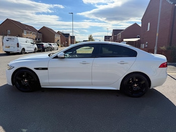 Used Jaguar XE 2018 for sale - 79342653: Photo