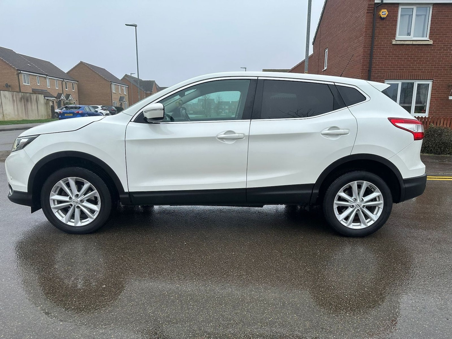 Used Nissan Qashqai 2014 for sale - 77698334: Photo 2