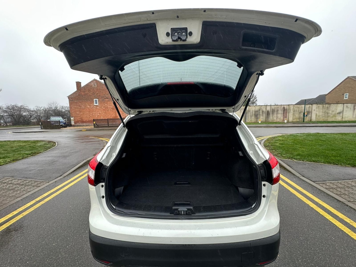 Used Nissan Qashqai 2014 for sale - 77698334: Photo 8