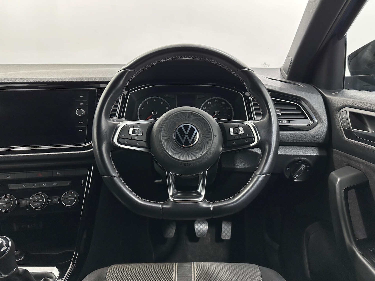 Used Volkswagen T-Roc 2021 for sale - 77344516: Photo 13