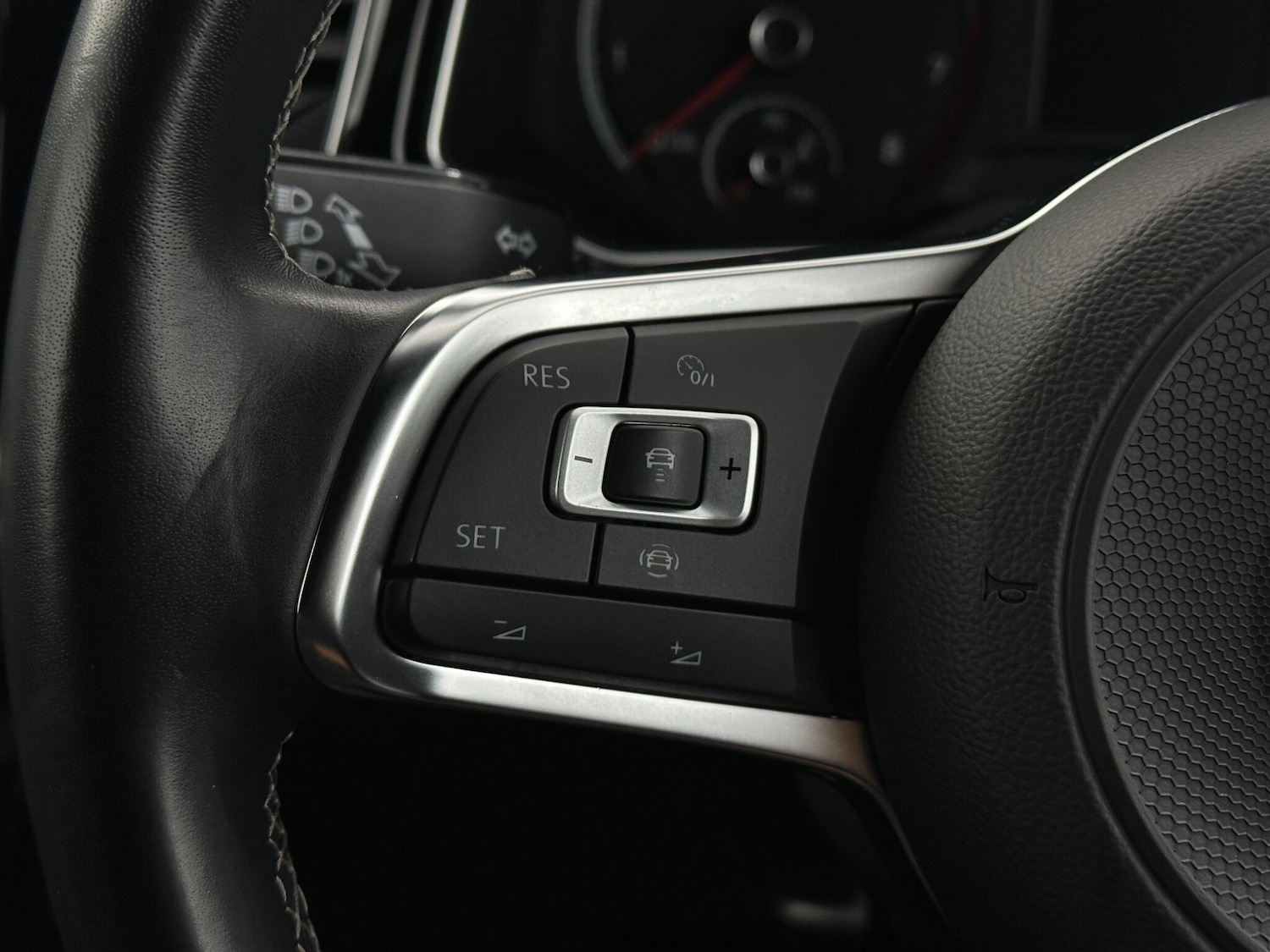 Used Volkswagen T-Roc 2021 for sale - 77344516: Photo 15