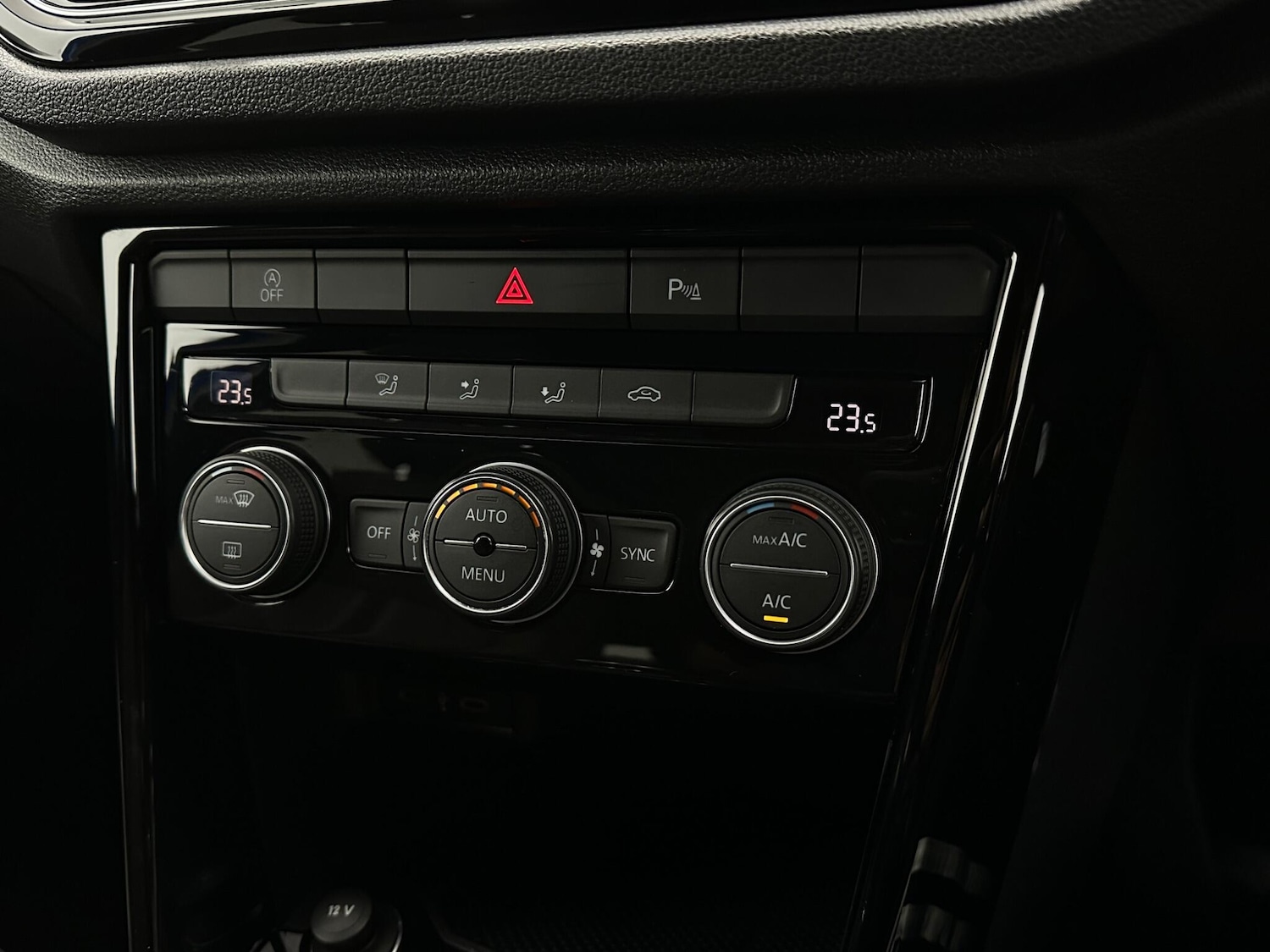 Used Volkswagen T-Roc 2021 for sale - 77344516: Photo 21