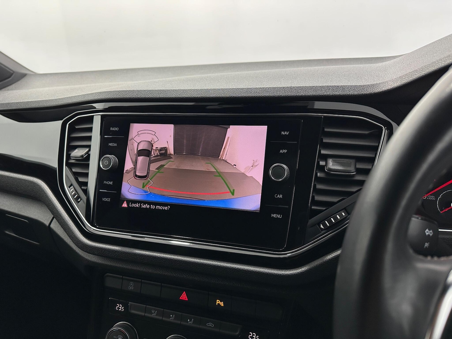 Used Volkswagen T-Roc 2021 for sale - 77344516: Photo 22