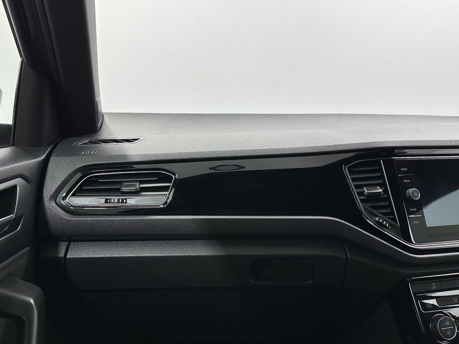 Used Volkswagen T-Roc 2021 for sale - 77344516: Photo 27