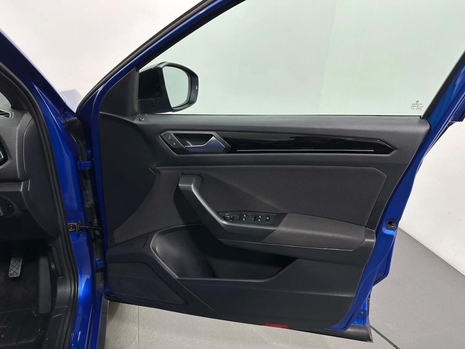 Used Volkswagen T-Roc 2021 for sale - 77344516: Photo 32