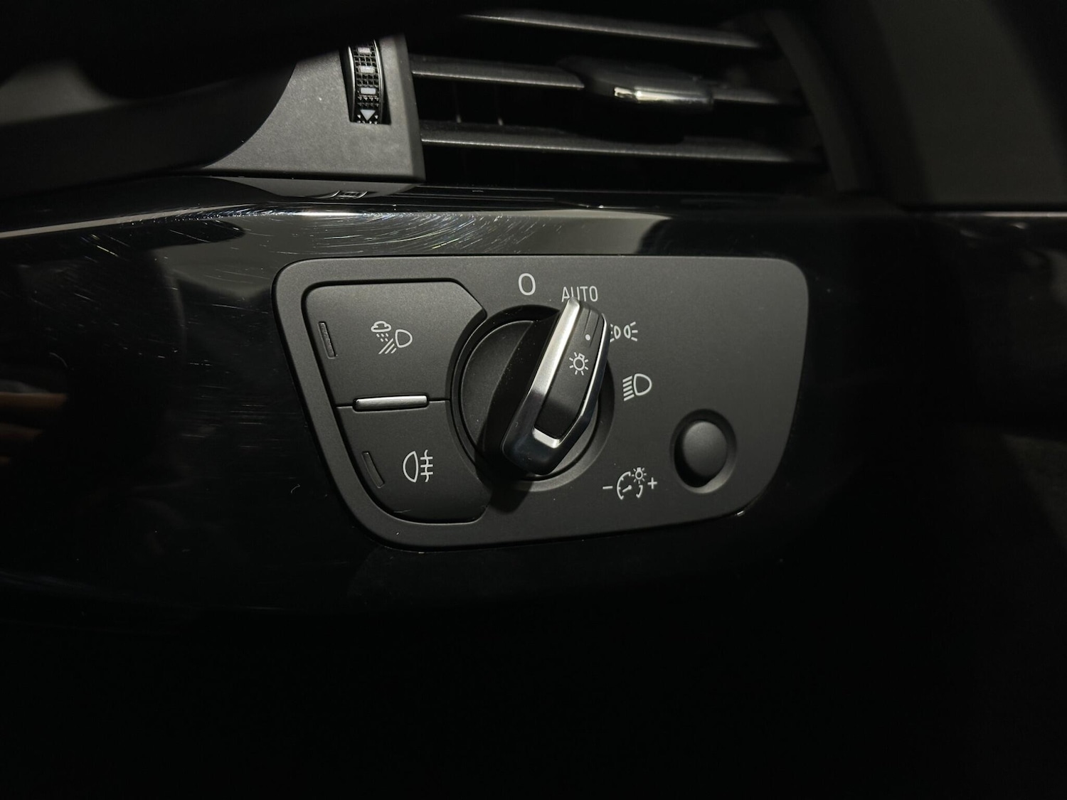 Used Audi A4 2019 for sale - 78204056: Photo 17