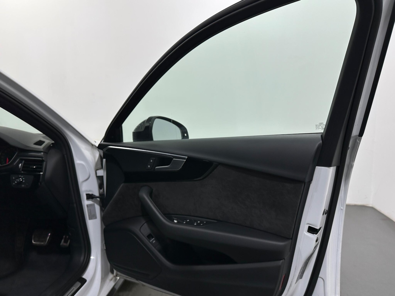 Used Audi A4 2019 for sale - 78204056: Photo 35