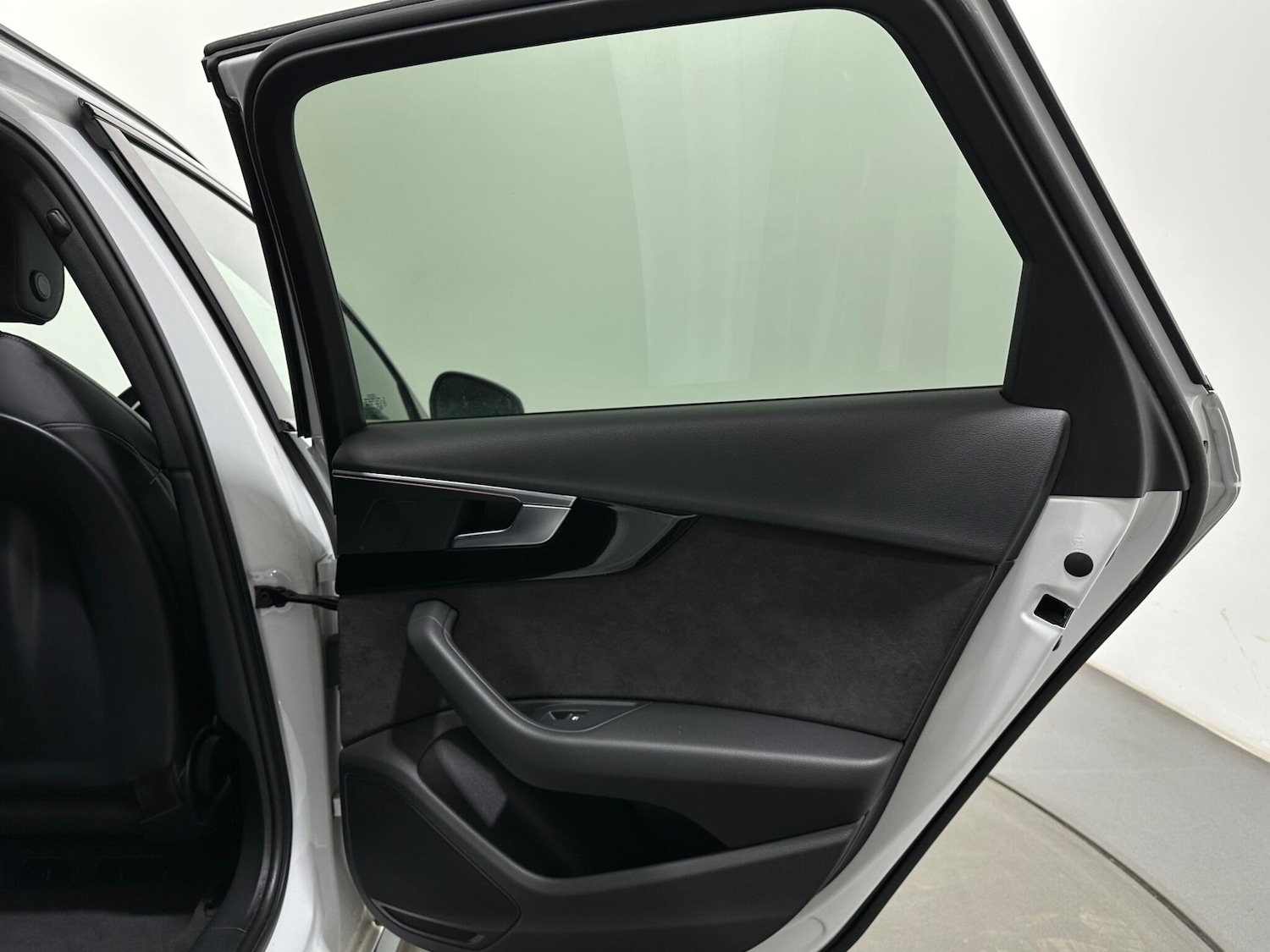 Used Audi A4 2019 for sale - 78204056: Photo 45