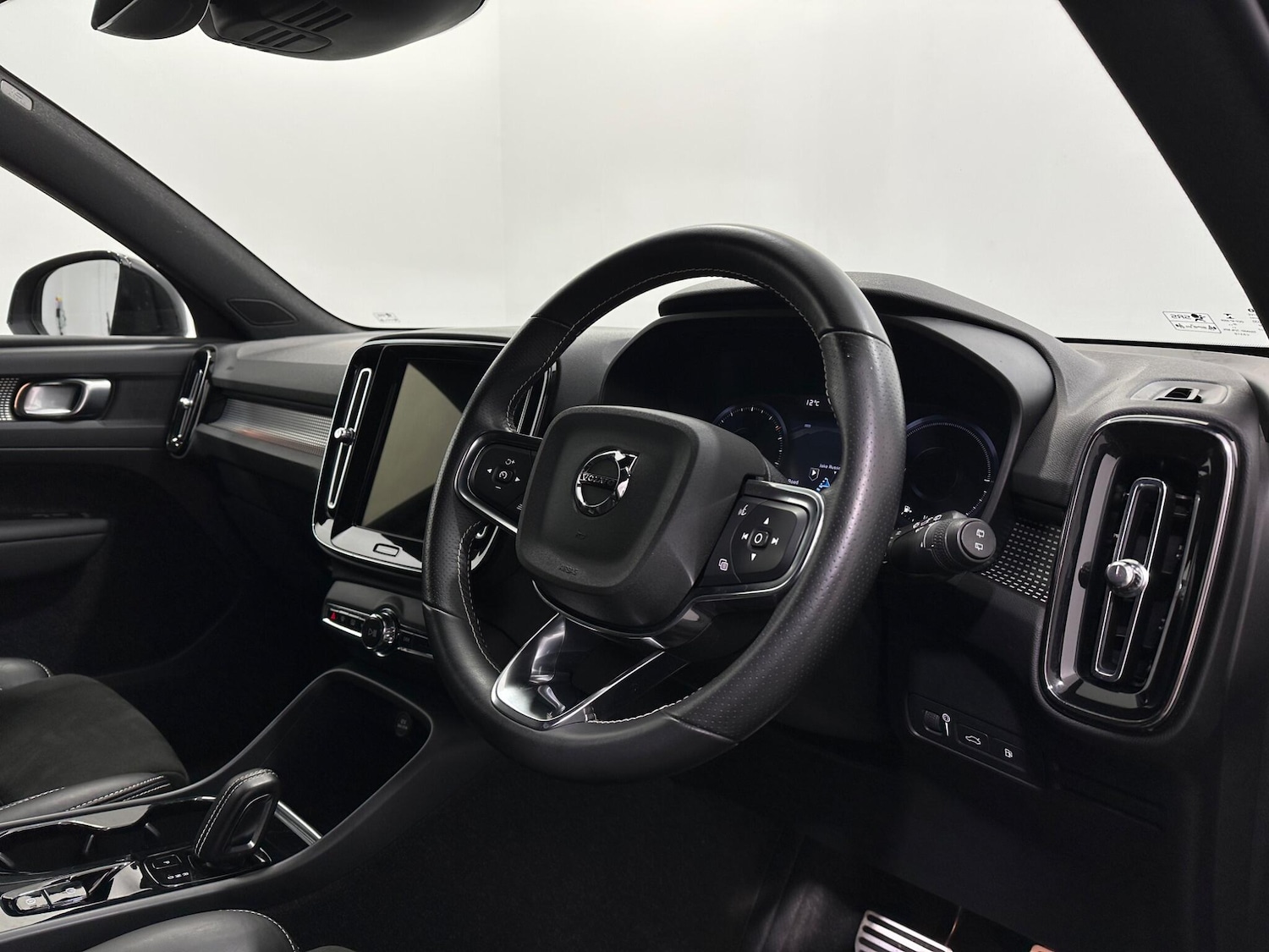 Used Volvo XC40 2021 for sale - 76878815: Photo 10