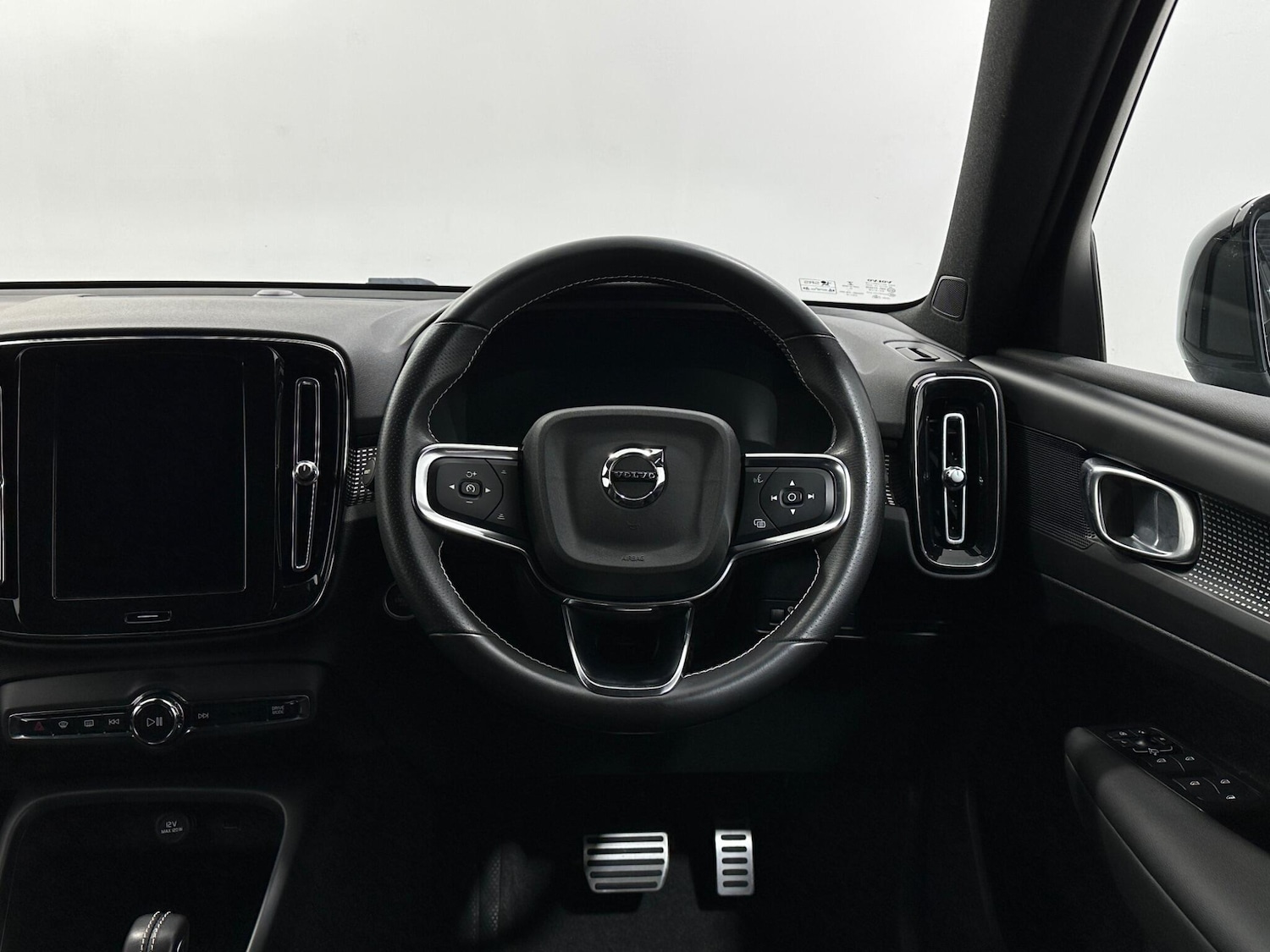 Used Volvo XC40 2021 for sale - 76878815: Photo 12