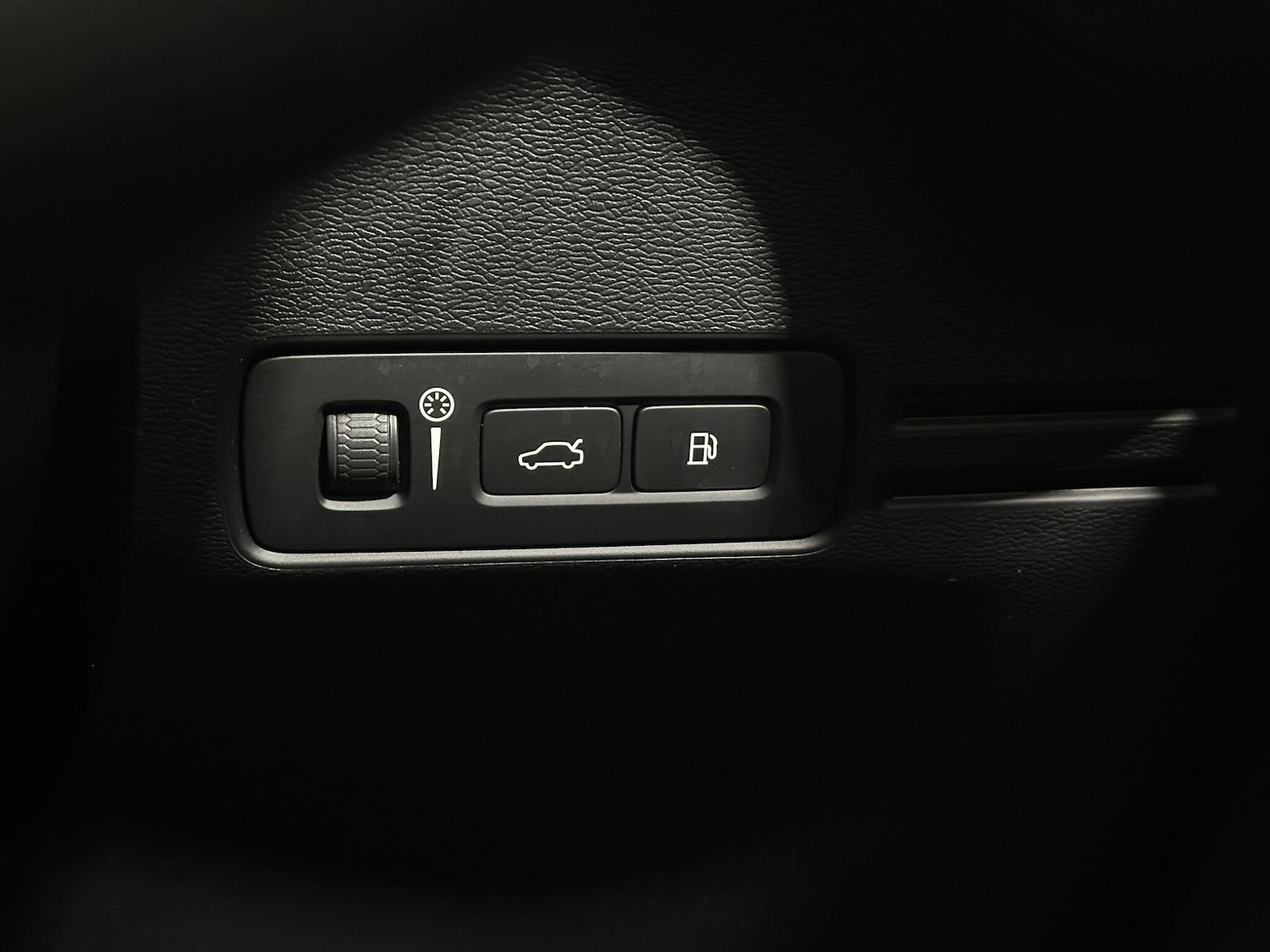 Used Volvo XC40 2021 for sale - 76878815: Photo 17