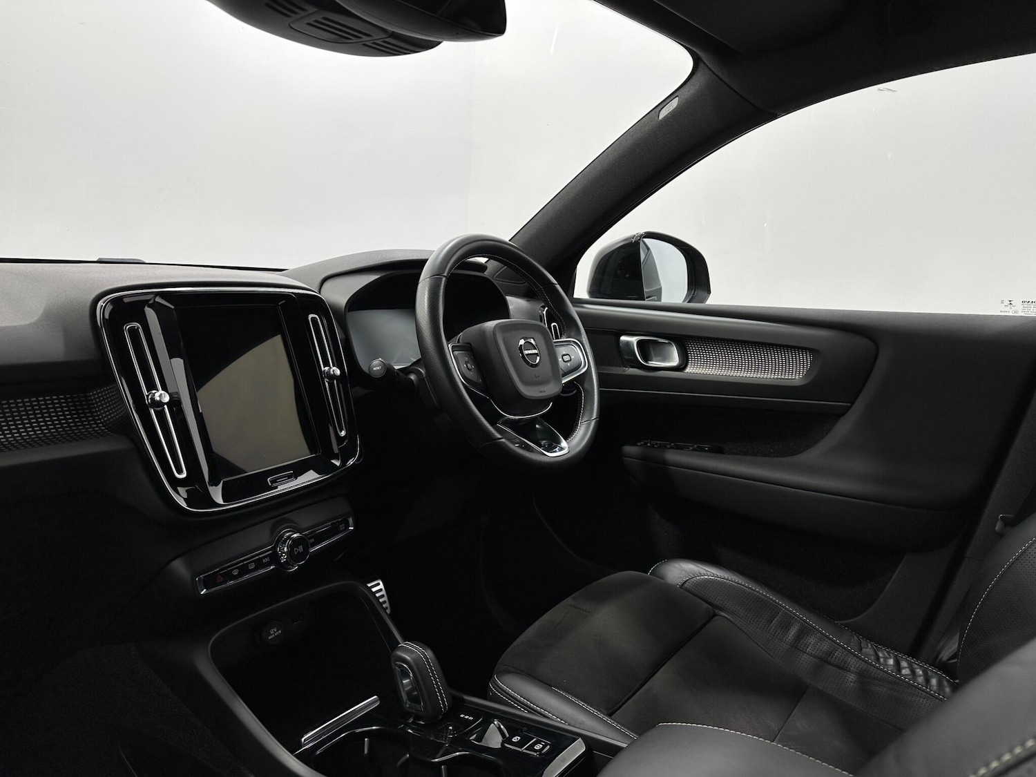 Used Volvo XC40 2021 for sale - 76878815: Photo 28