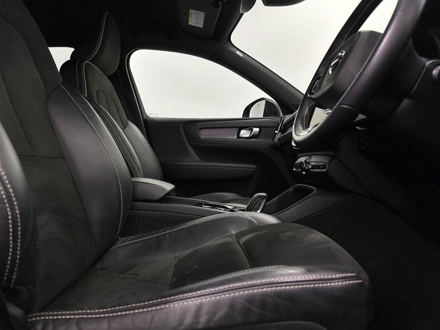 Used Volvo XC40 2021 for sale - 76878815: Photo 29