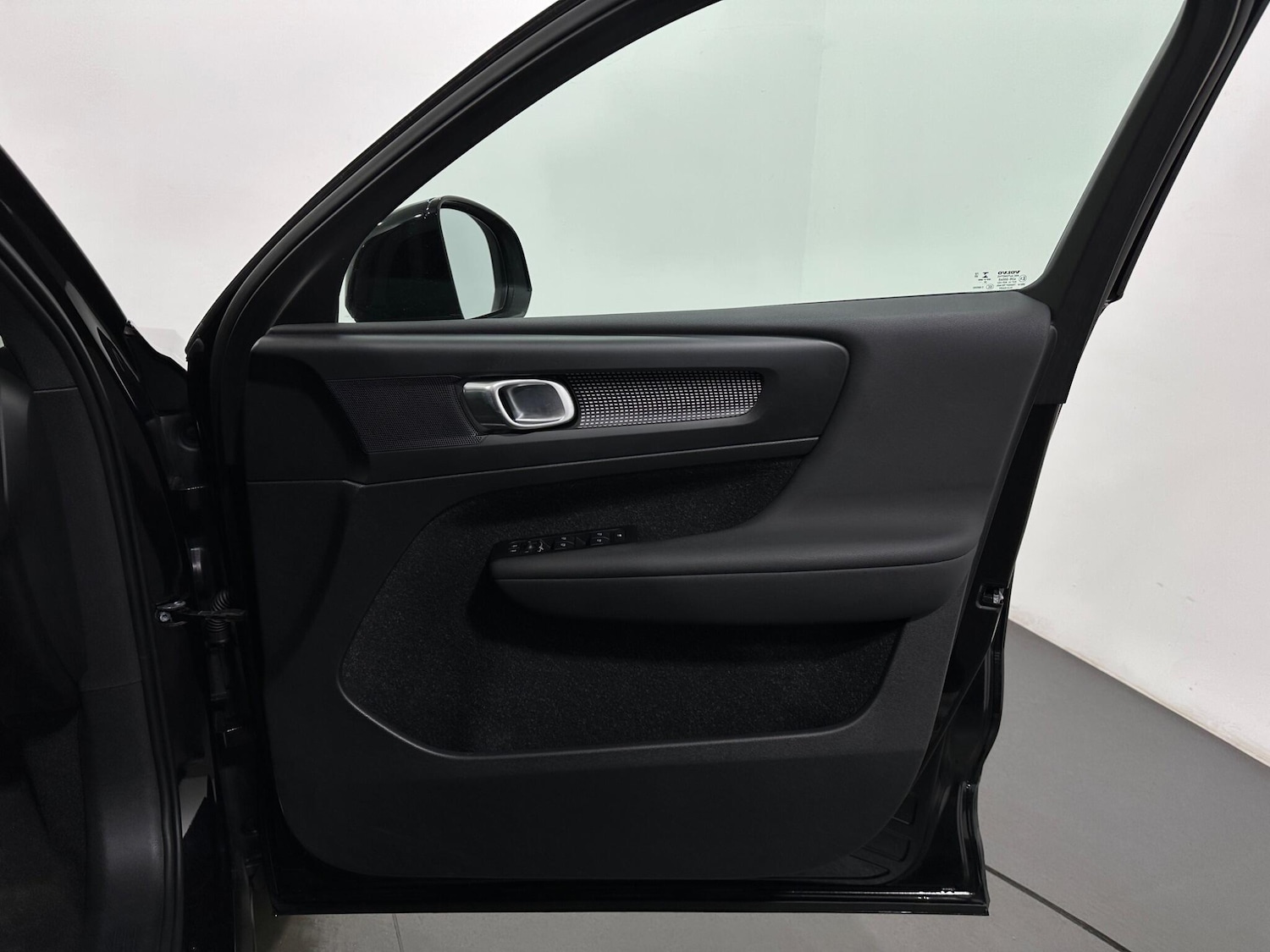 Used Volvo XC40 2021 for sale - 76878815: Photo 31