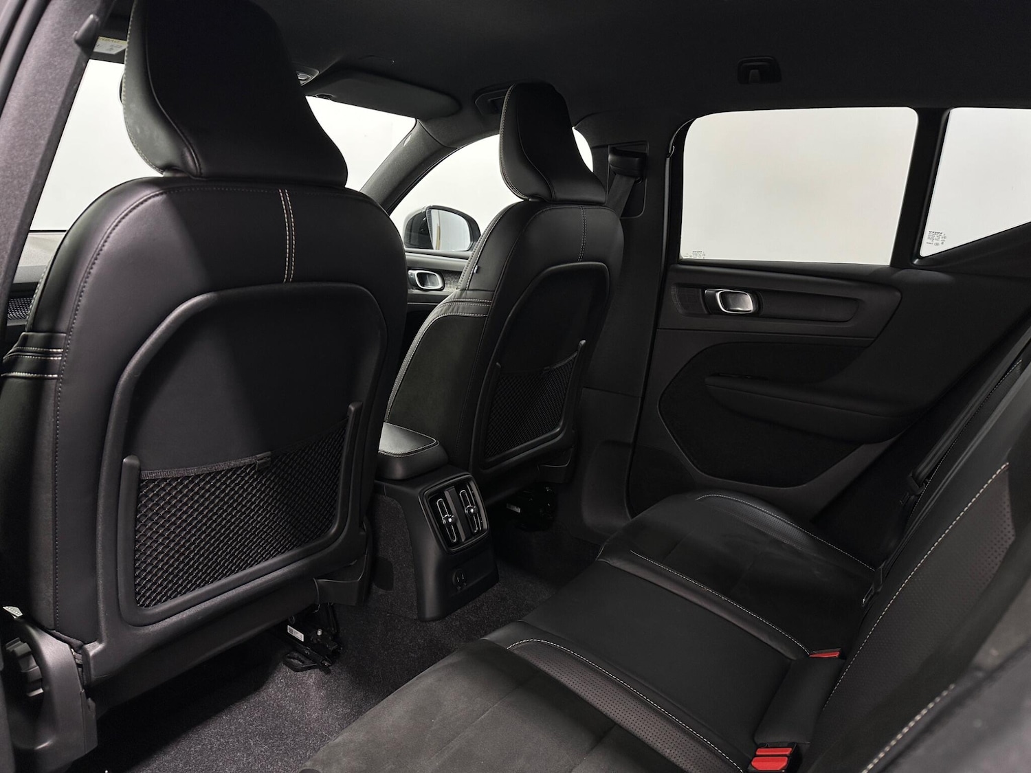 Used Volvo XC40 2021 for sale - 76878815: Photo 35