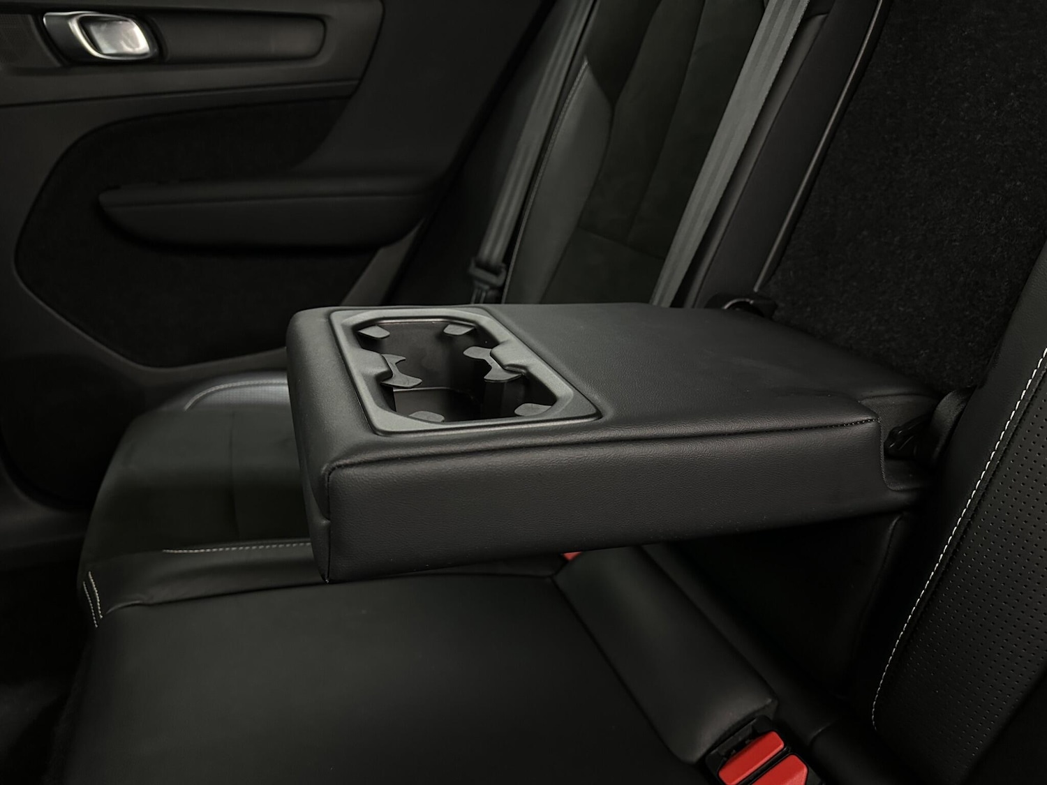 Used Volvo XC40 2021 for sale - 76878815: Photo 37