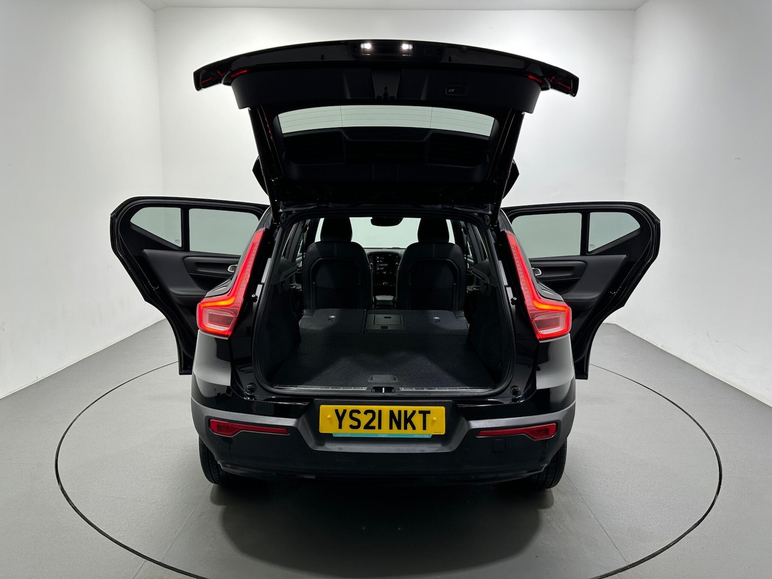 Used Volvo XC40 2021 for sale - 76878815: Photo 42