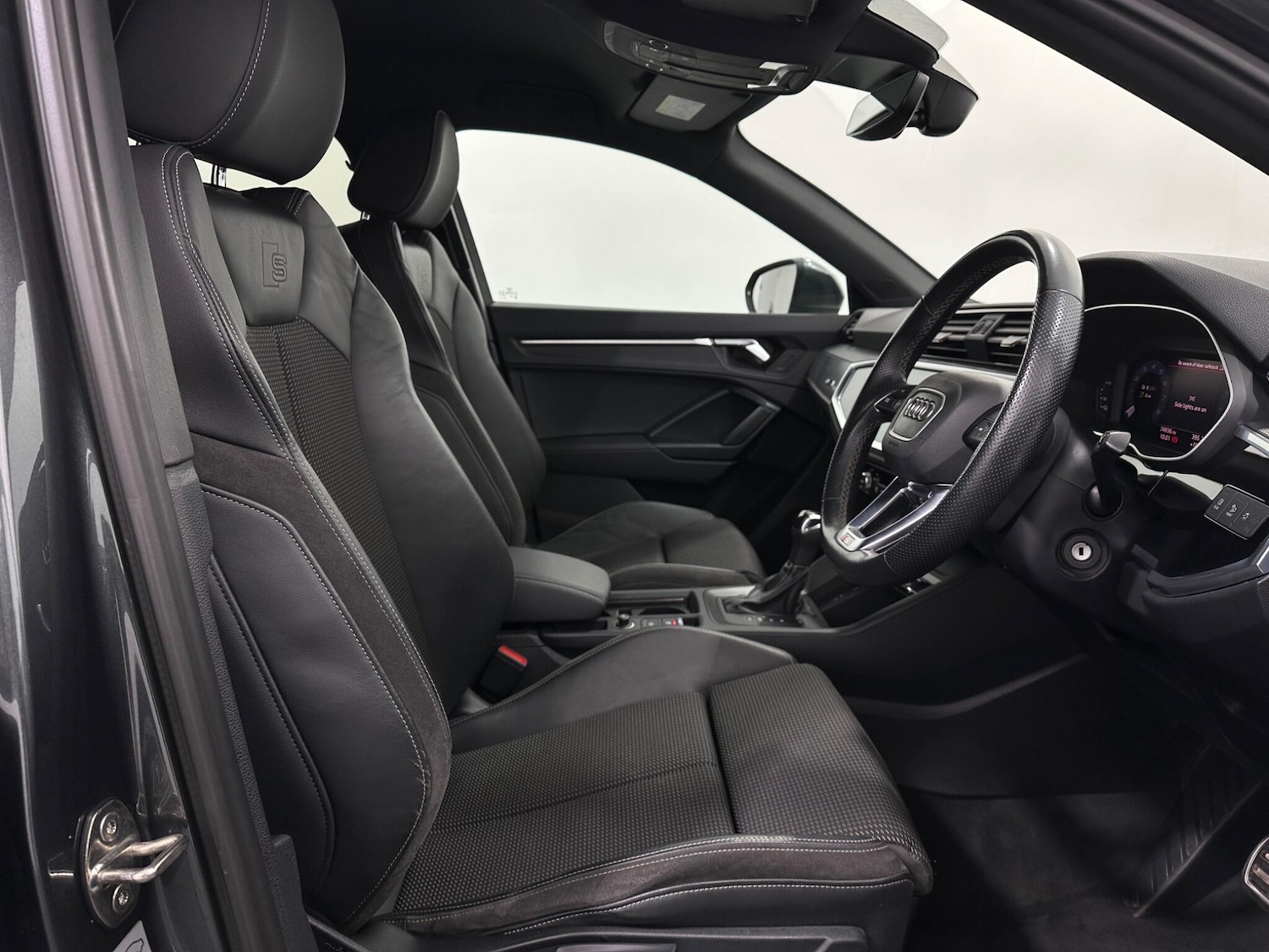 Used Audi Q3 2021 for sale - 77016119: Photo 29