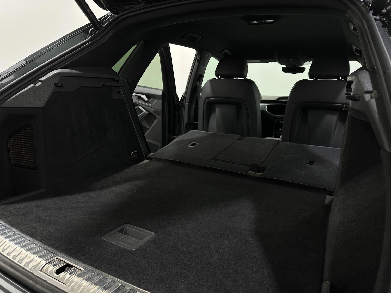 Used Audi Q3 2021 for sale - 77016119: Photo 44