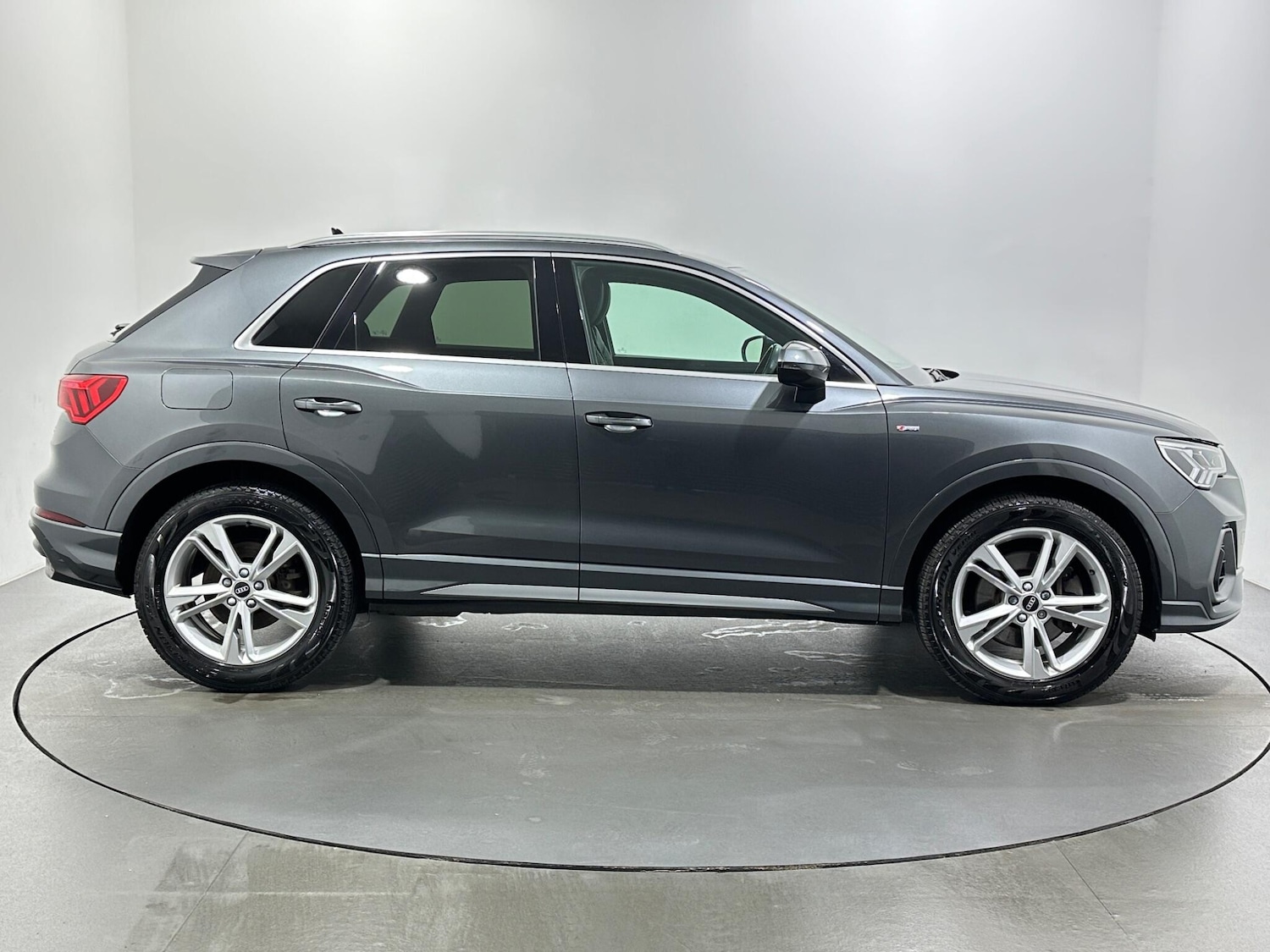 Used Audi Q3 2021 for sale - 77016119: Photo 9