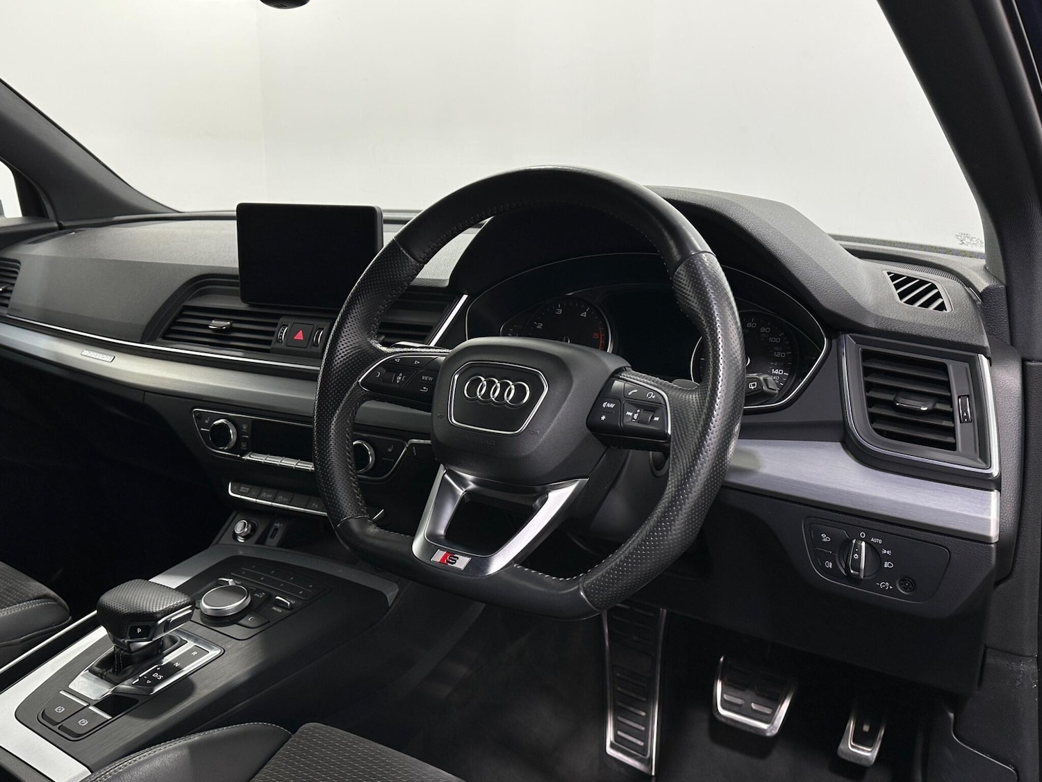 Used Audi Q5 2018 for sale - 76878951: Photo 10