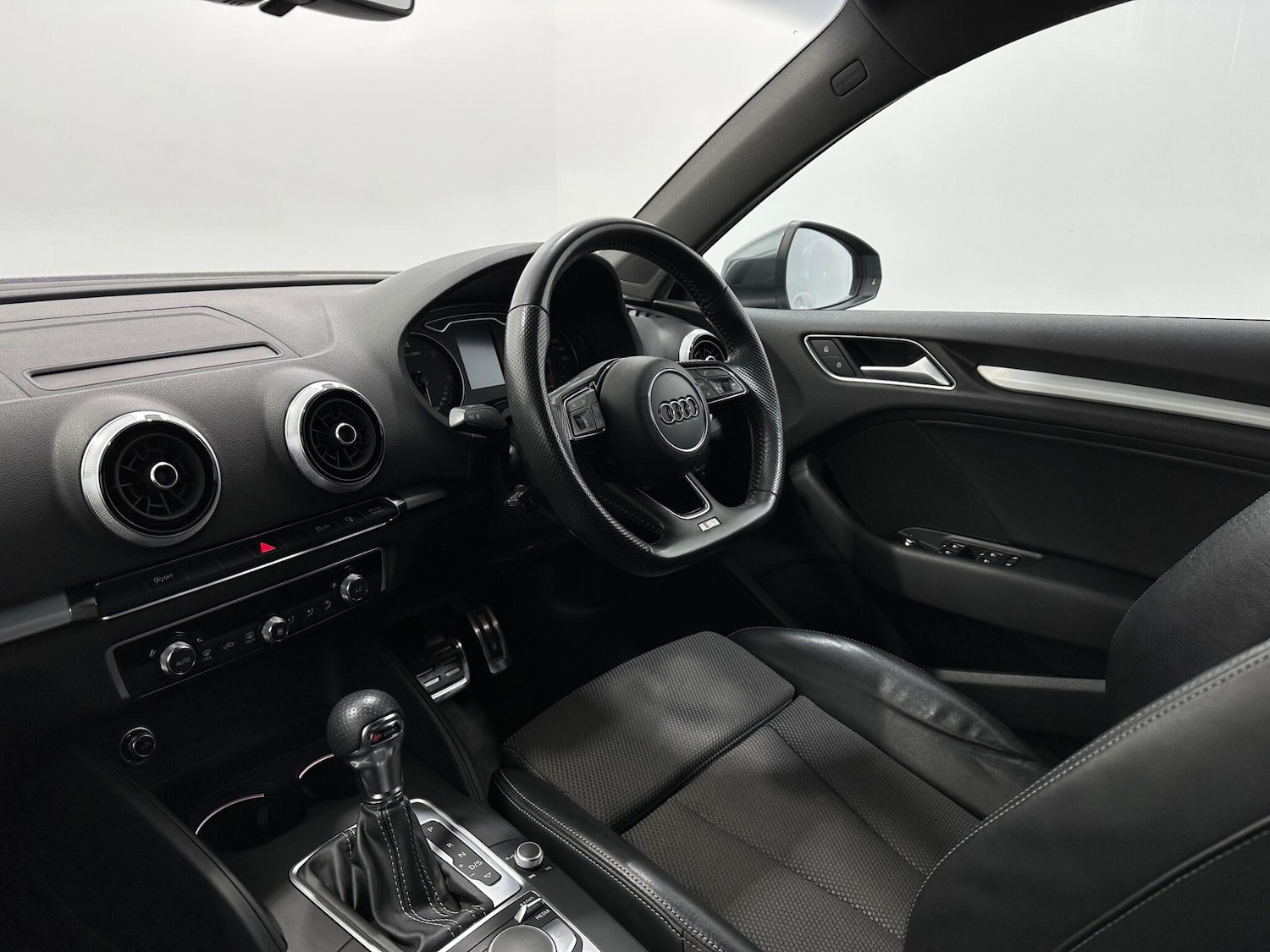 Used Audi A3 2017 for sale - 76899387: Photo 28