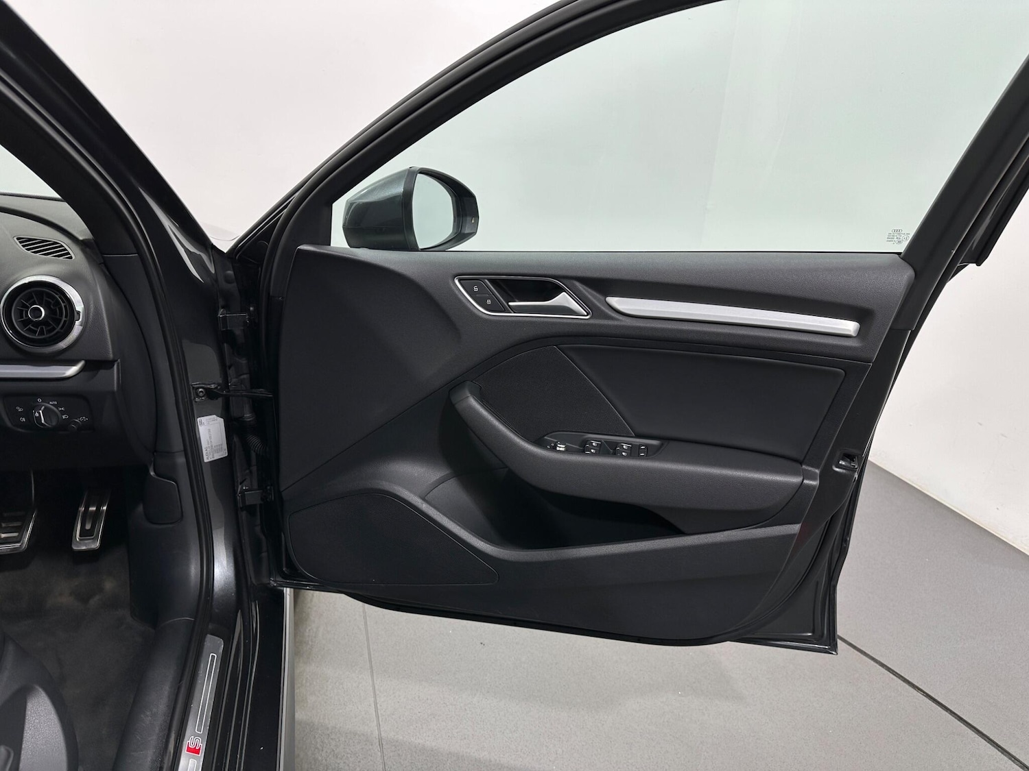 Used Audi A3 2017 for sale - 76899387: Photo 31