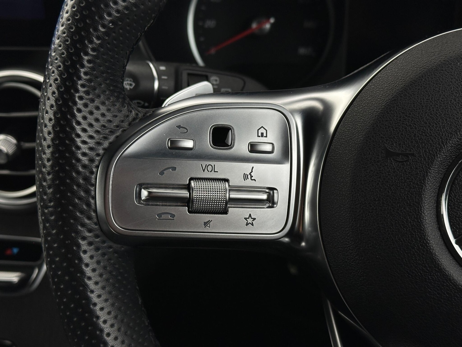 Used Mercedes-Benz GLC 2020 for sale - 76878504: Photo 14