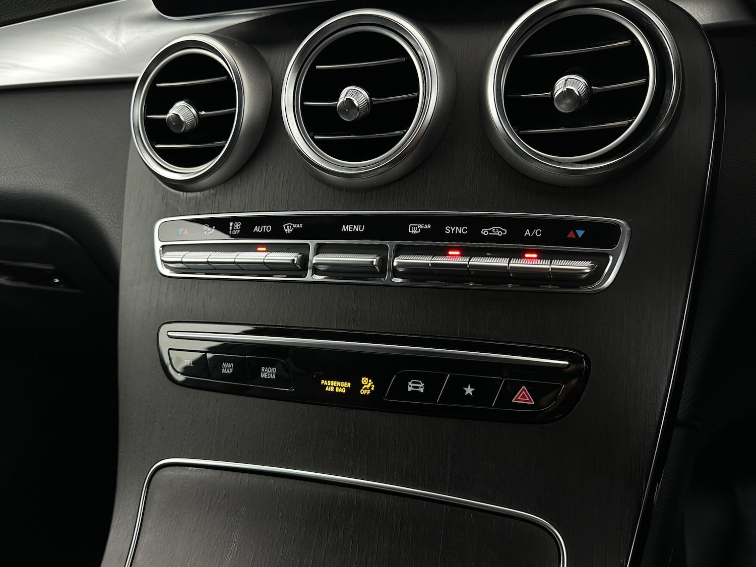 Used Mercedes-Benz GLC 2020 for sale - 76878504: Photo 22