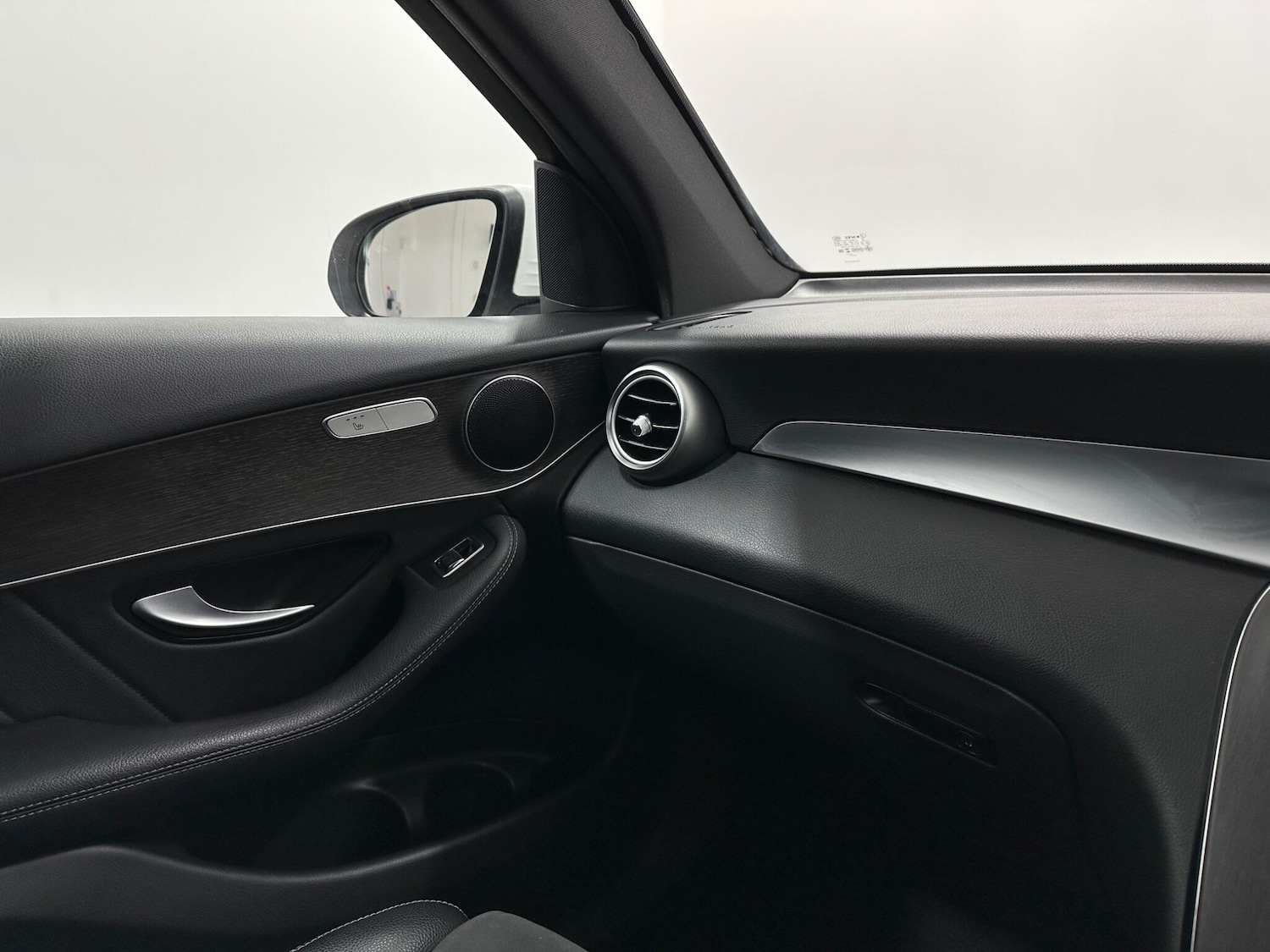 Used Mercedes-Benz GLC 2020 for sale - 76878504: Photo 27