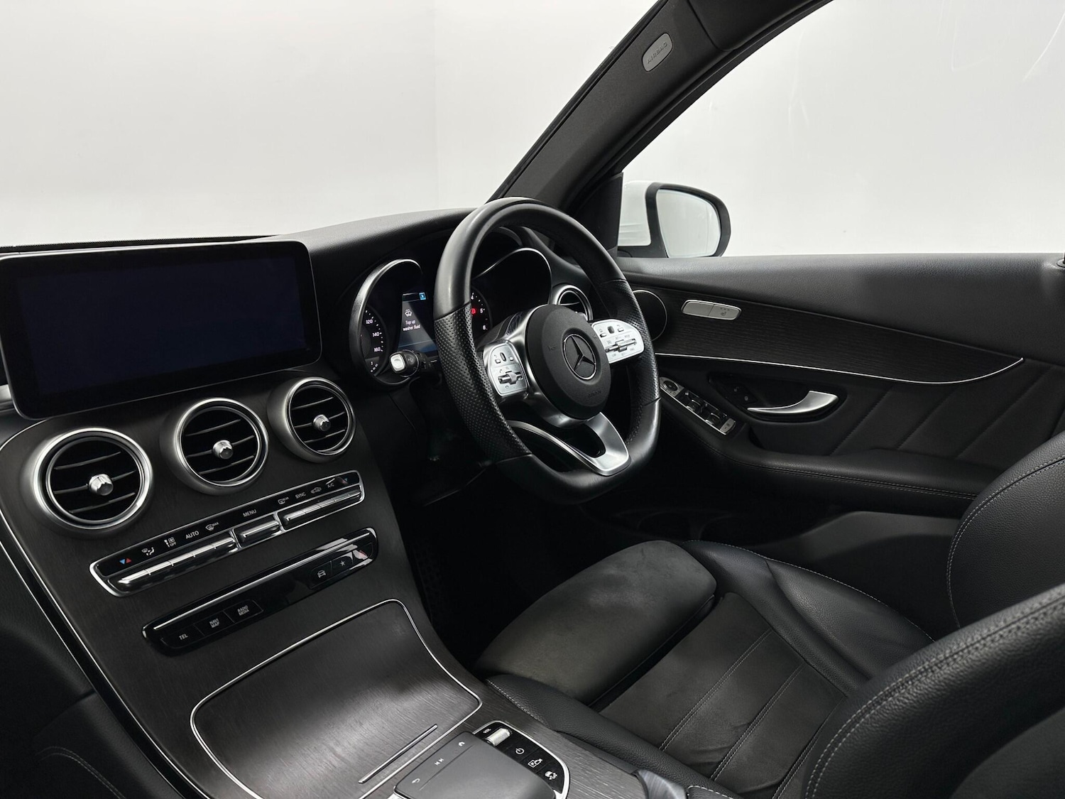 Used Mercedes-Benz GLC 2020 for sale - 76878504: Photo 30