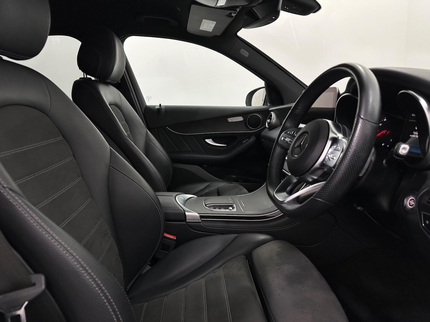 Used Mercedes-Benz GLC 2020 for sale - 76878504: Photo 31