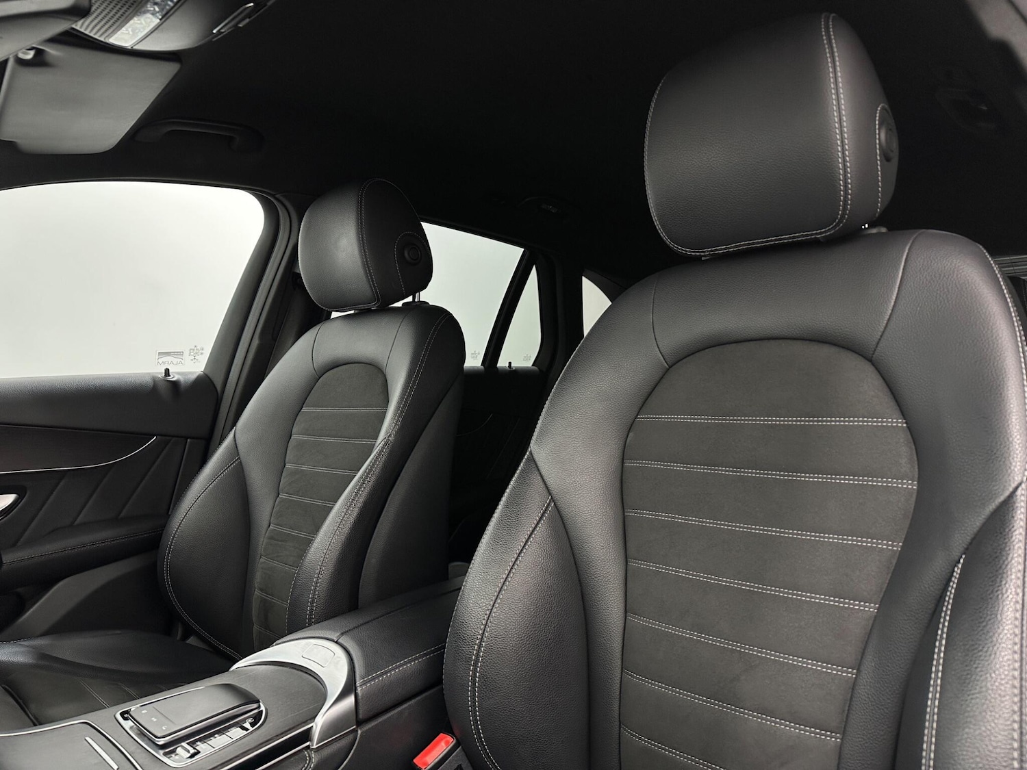 Used Mercedes-Benz GLC 2020 for sale - 76878504: Photo 35