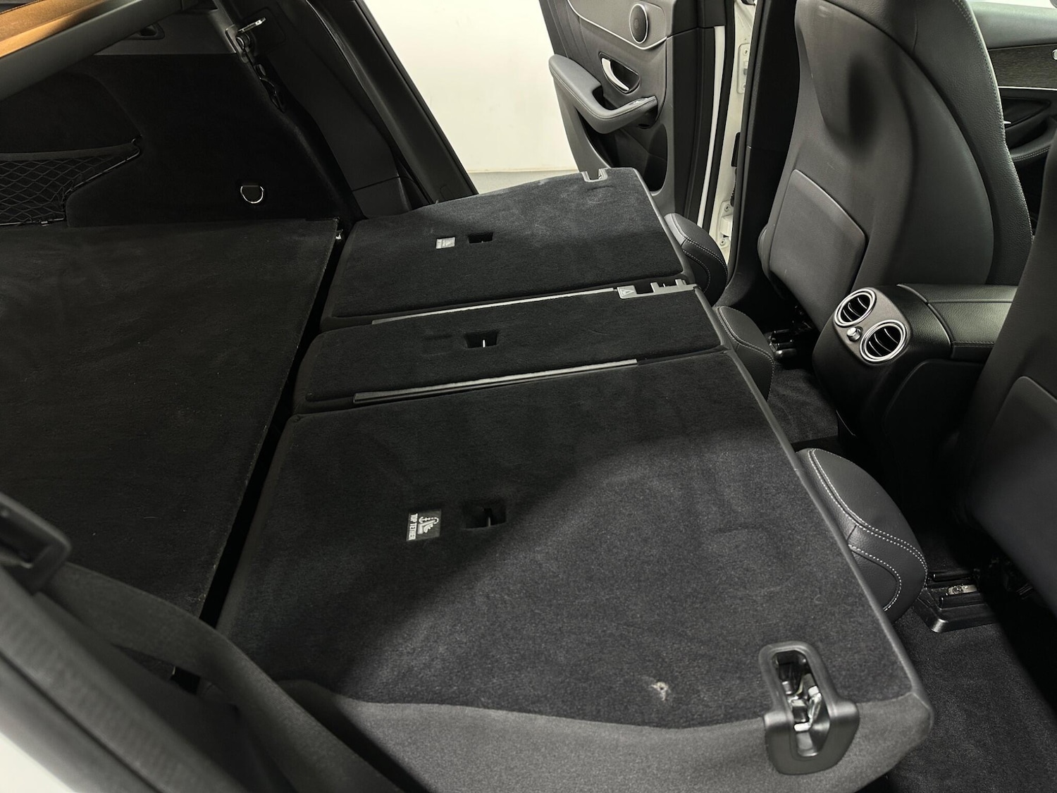 Used Mercedes-Benz GLC 2020 for sale - 76878504: Photo 45