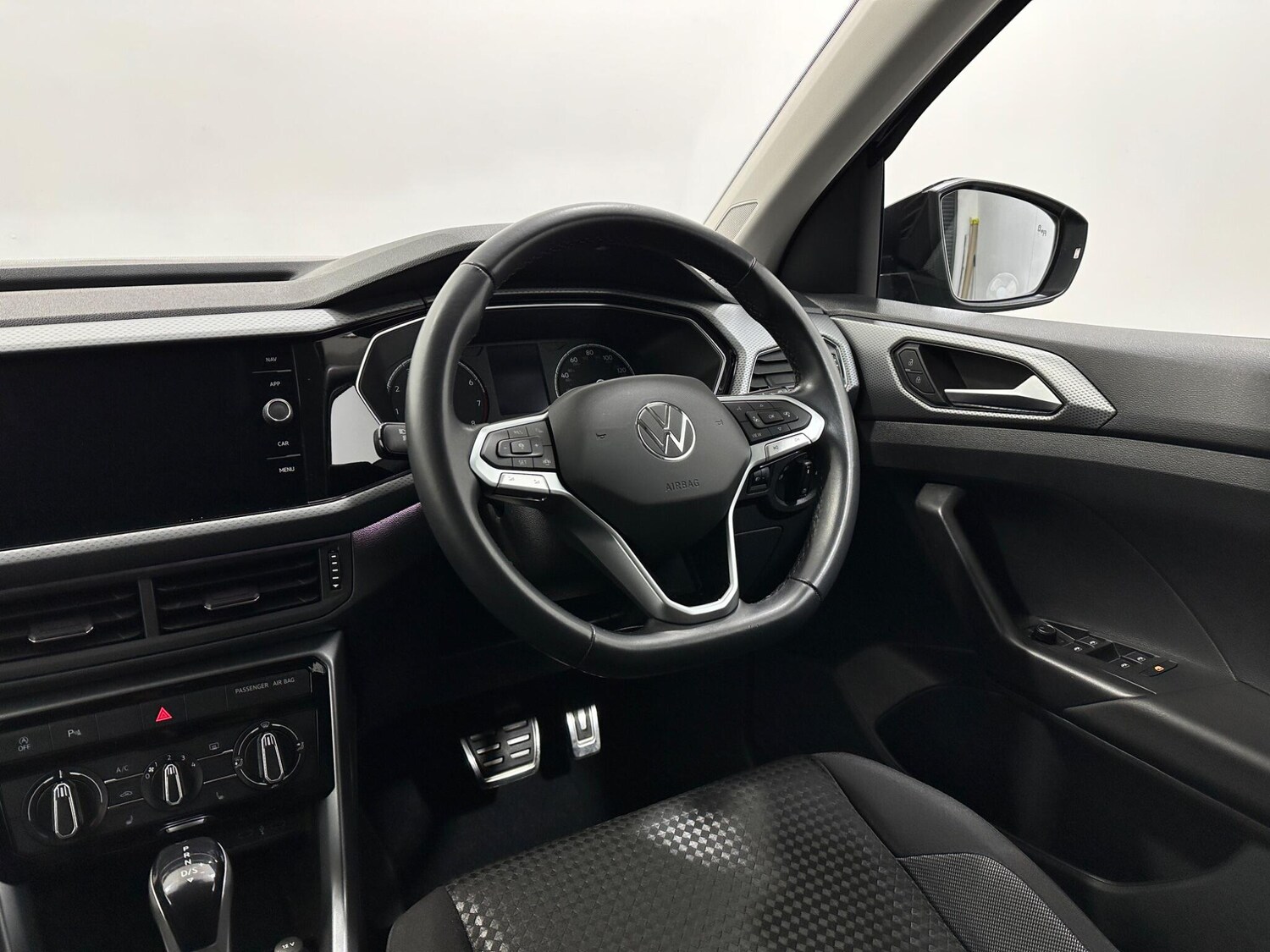 Used Volkswagen T-Cross 2022 for sale - 77723353: Photo 11