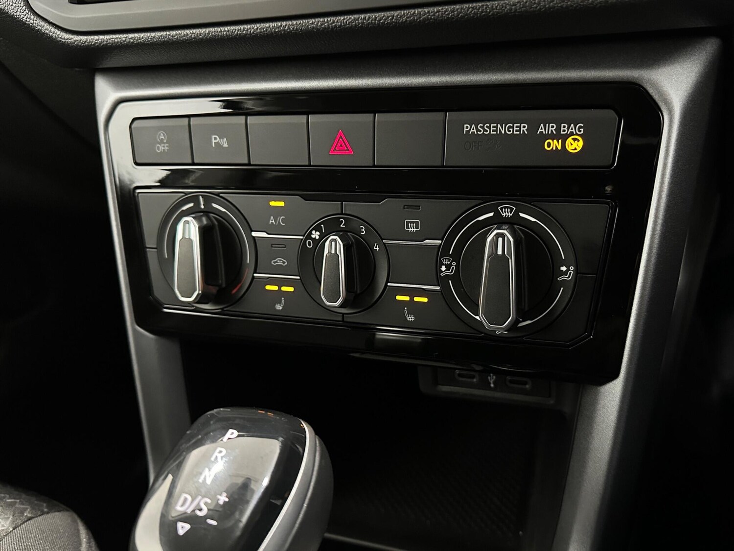 Used Volkswagen T-Cross 2022 for sale - 77723353: Photo 21