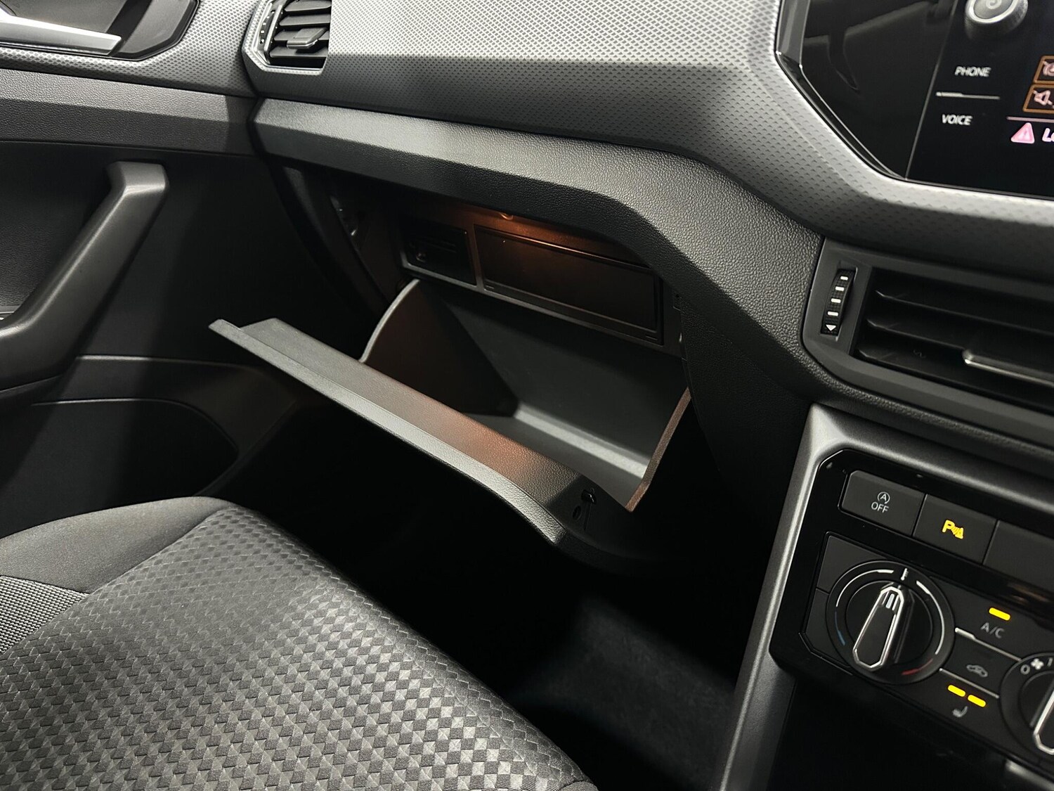 Used Volkswagen T-Cross 2022 for sale - 77723353: Photo 28