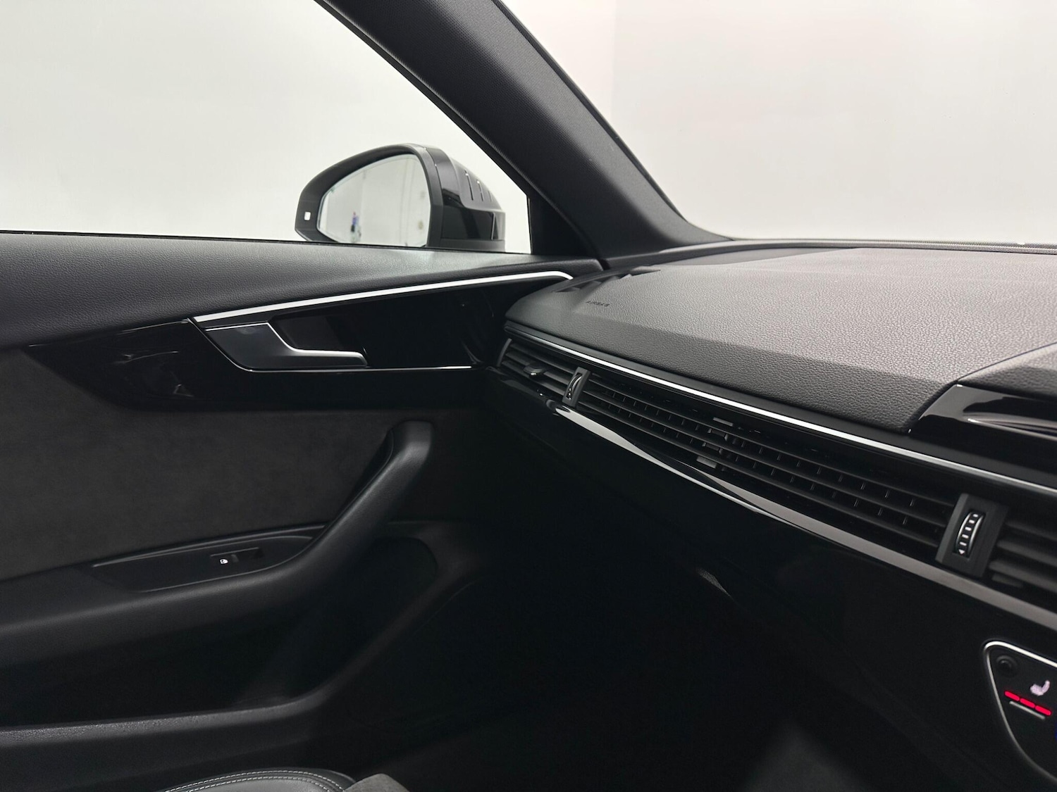 Used Audi A4 Avant for sale - 77565168: Photo 27