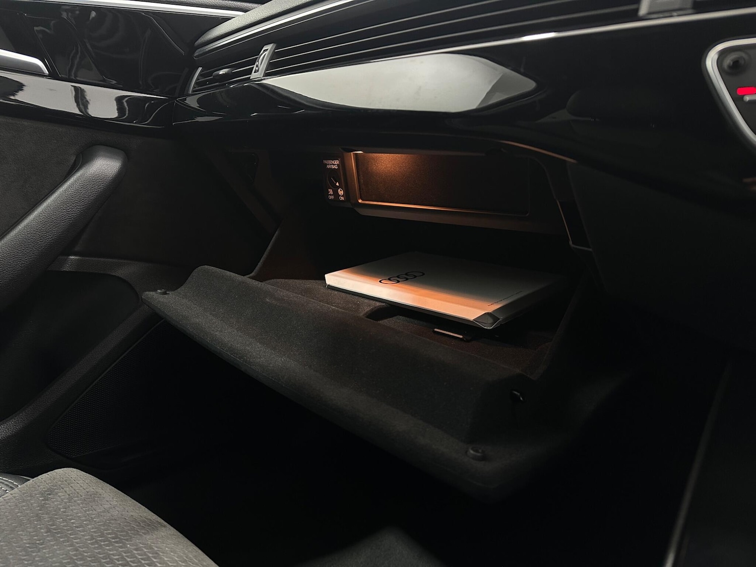 Used Audi A4 Avant for sale - 77565168: Photo 28