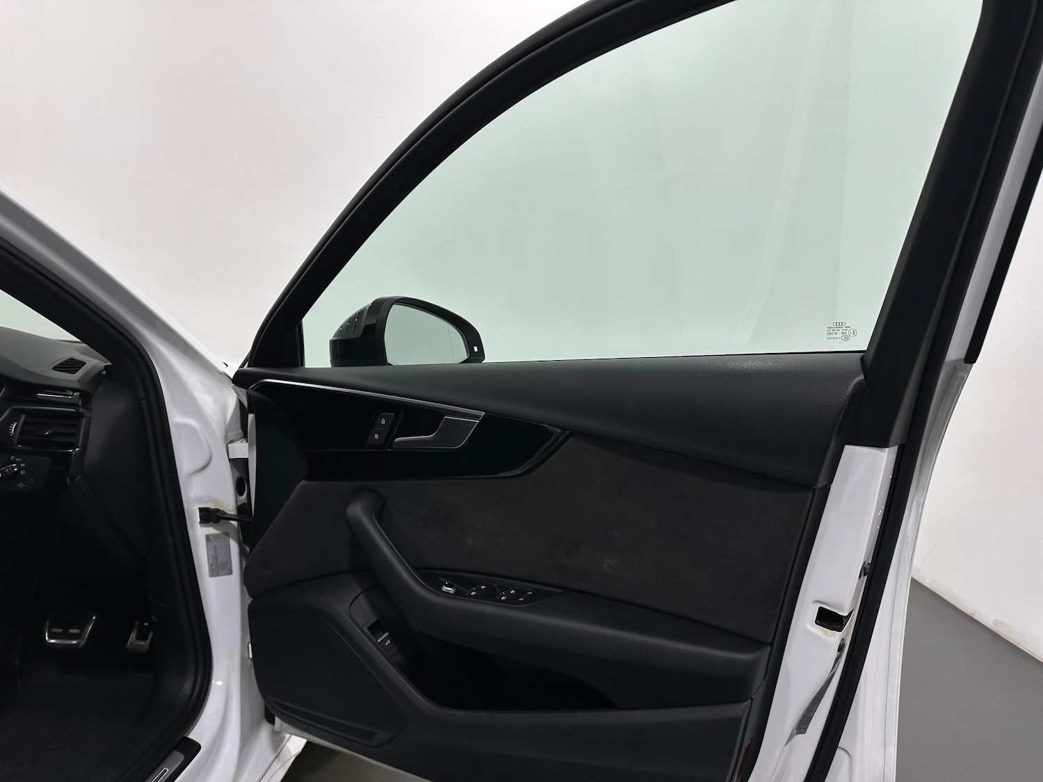 Used Audi A4 Avant for sale - 77565168: Photo 34