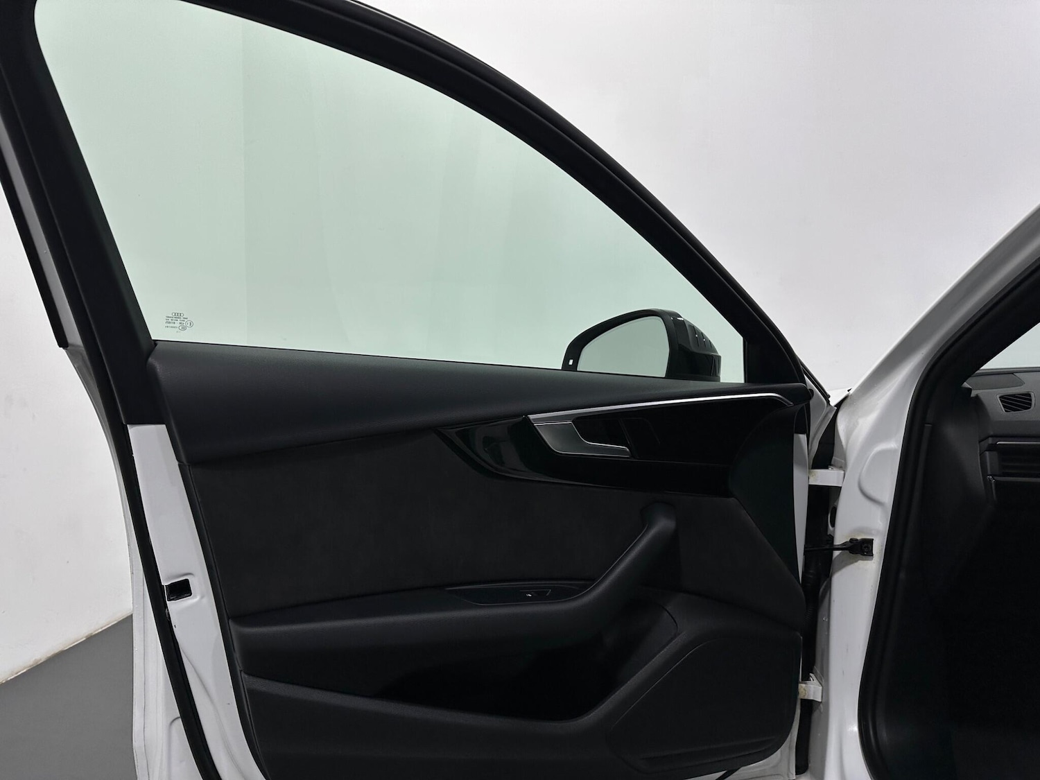 Used Audi A4 Avant for sale - 77565168: Photo 38