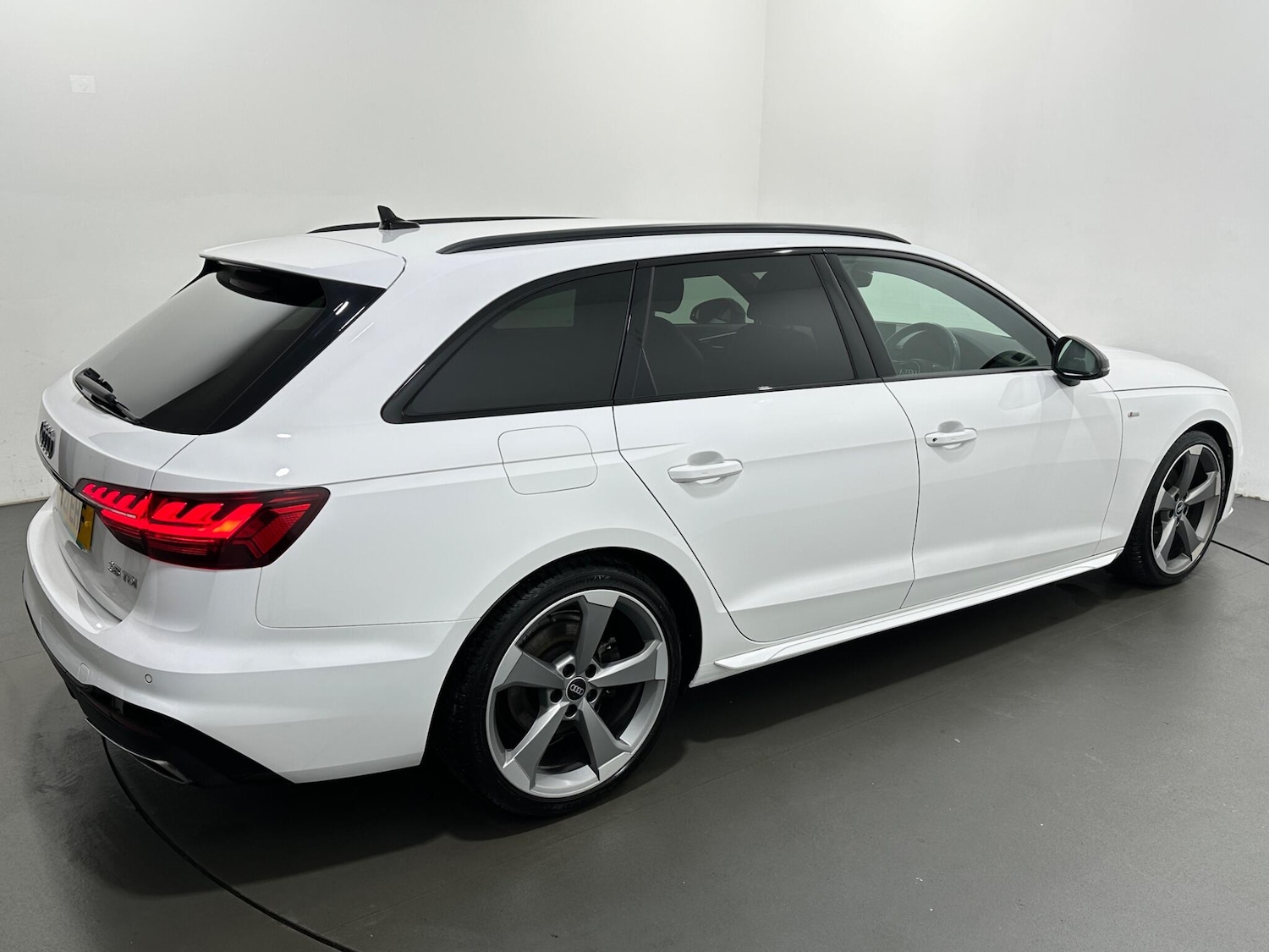 Used Audi A4 Avant for sale - 77565168: Photo 53