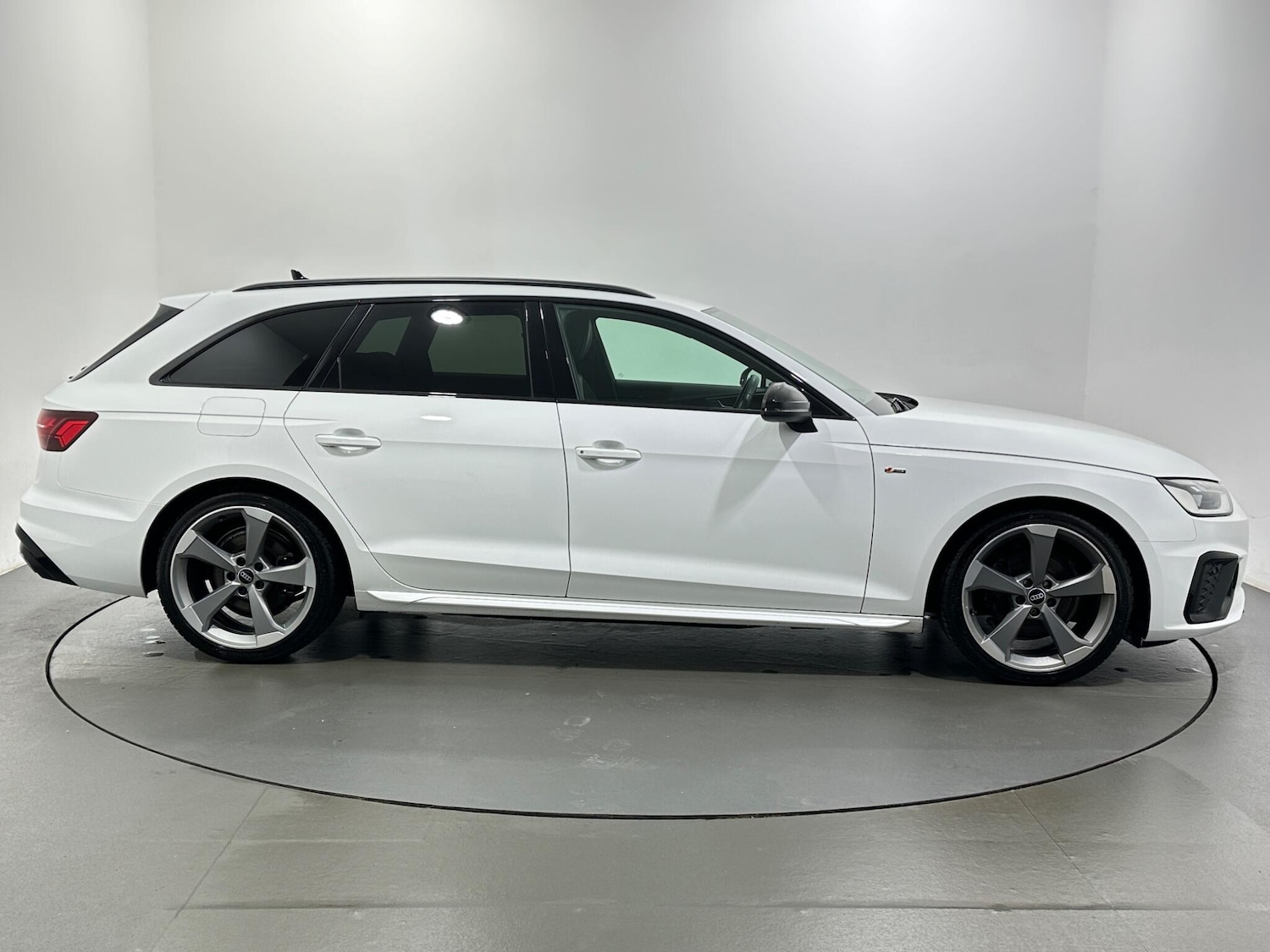 Used Audi A4 Avant for sale - 77565168: Photo 9