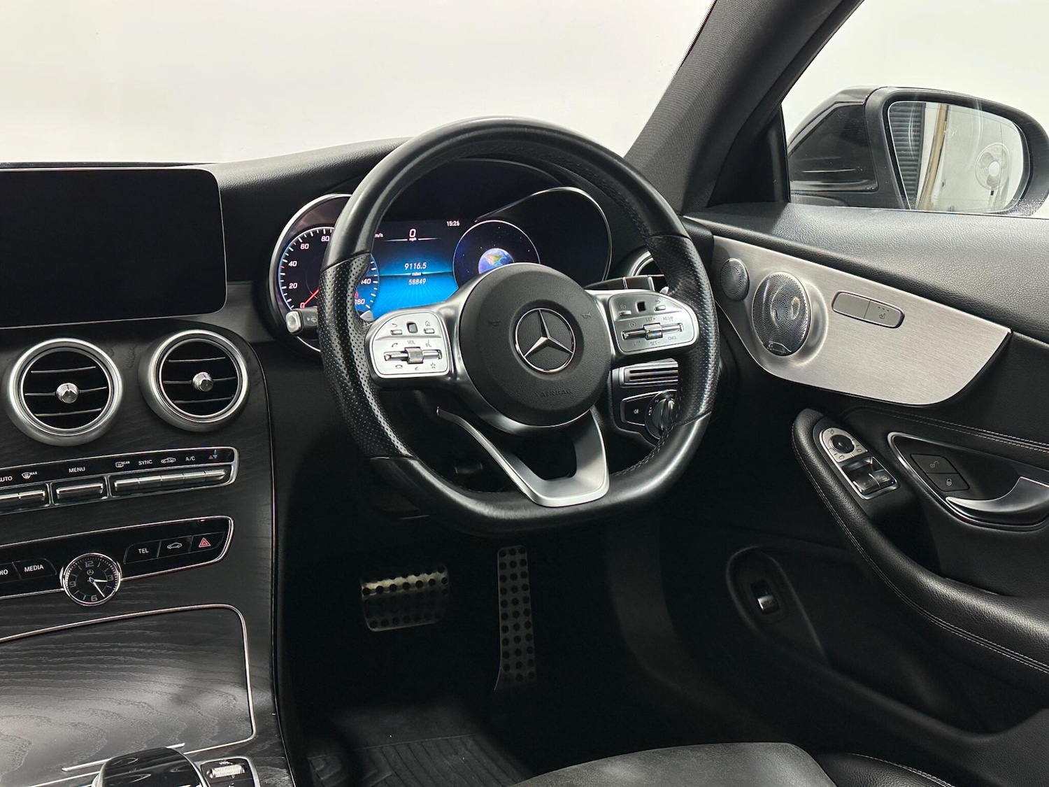 Used Mercedes-Benz C Class 2020 for sale - 76926082: Photo 11