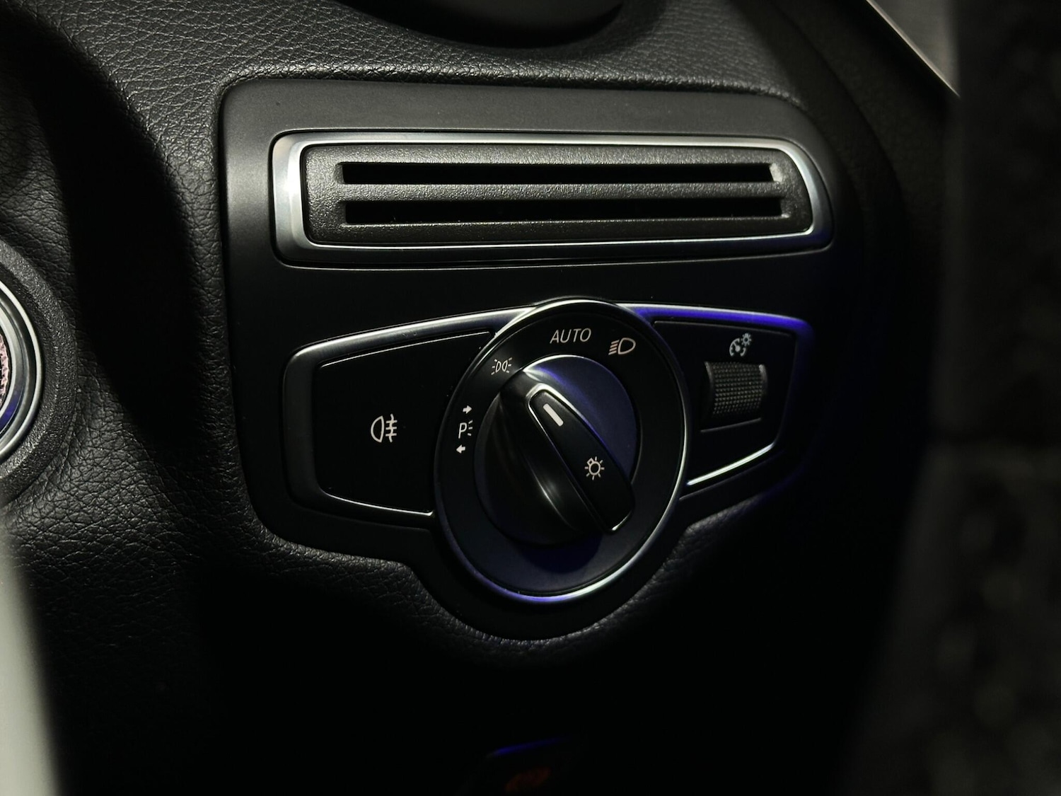 Used Mercedes-Benz C Class 2020 for sale - 76926082: Photo 16