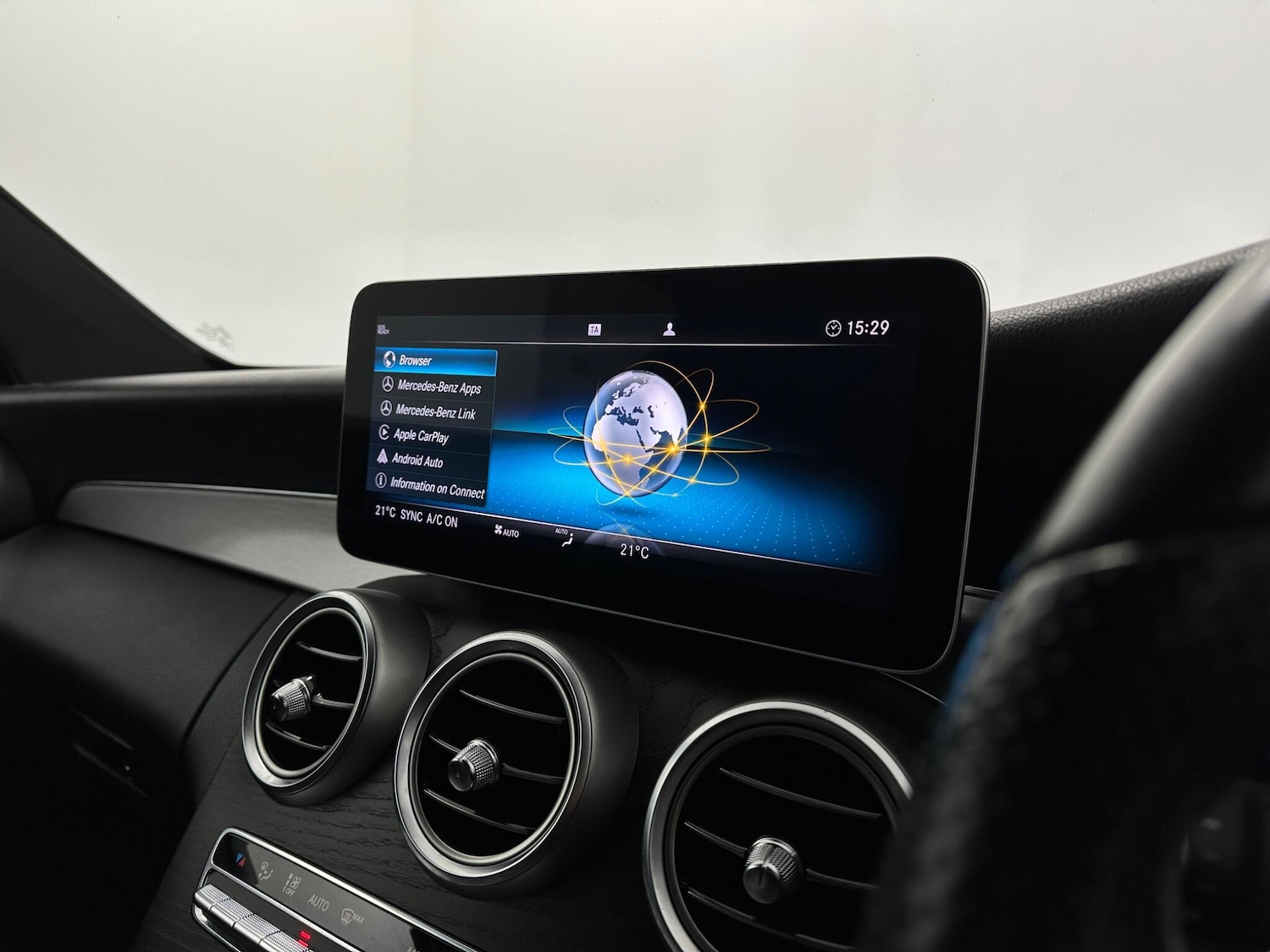 Used Mercedes-Benz C Class 2020 for sale - 76926082: Photo 25