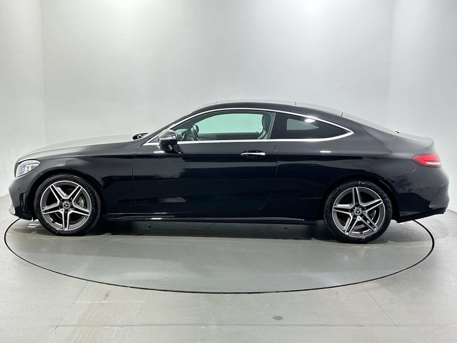 Used Mercedes-Benz C Class 2020 for sale - 76926082: Photo 5