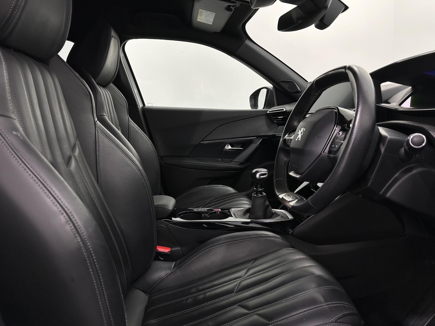 Used Peugeot 2008 2021 for sale - 76878588: Photo 30