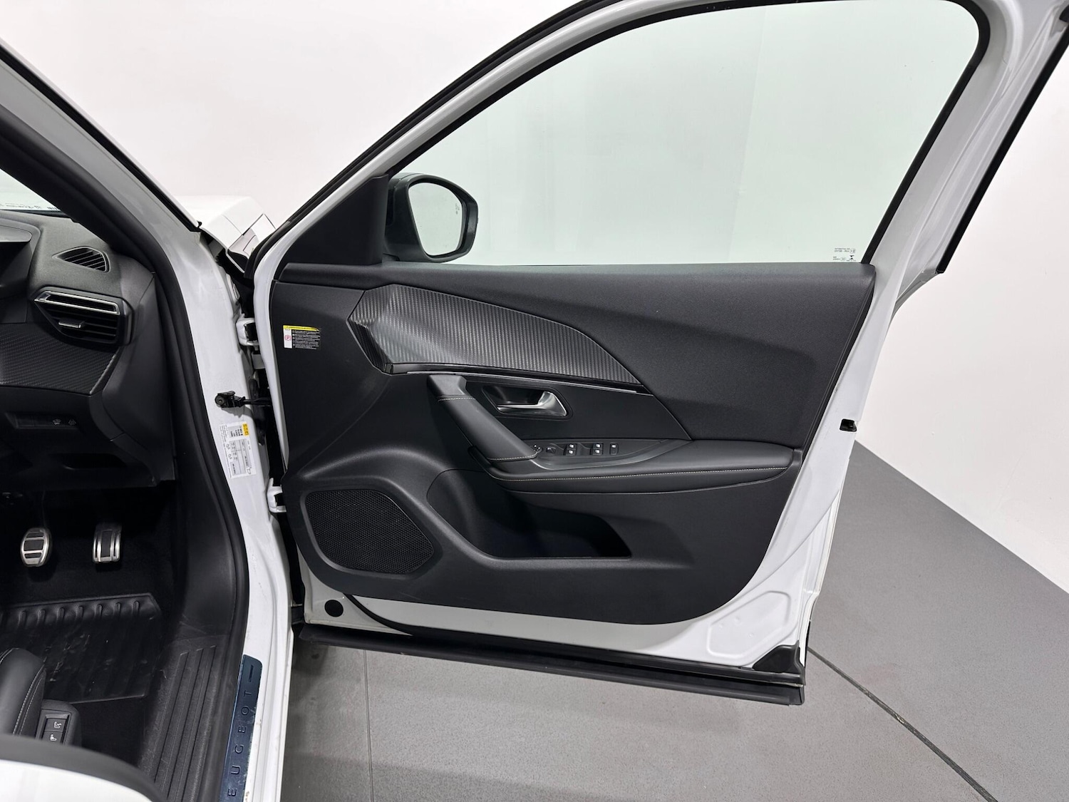 Used Peugeot 2008 2021 for sale - 76878588: Photo 32