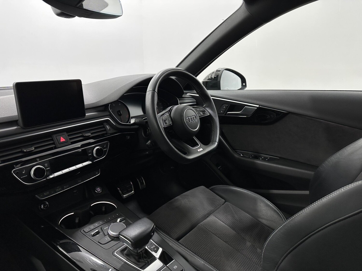 Used Audi A4 2019 for sale - 77441181: Photo 32